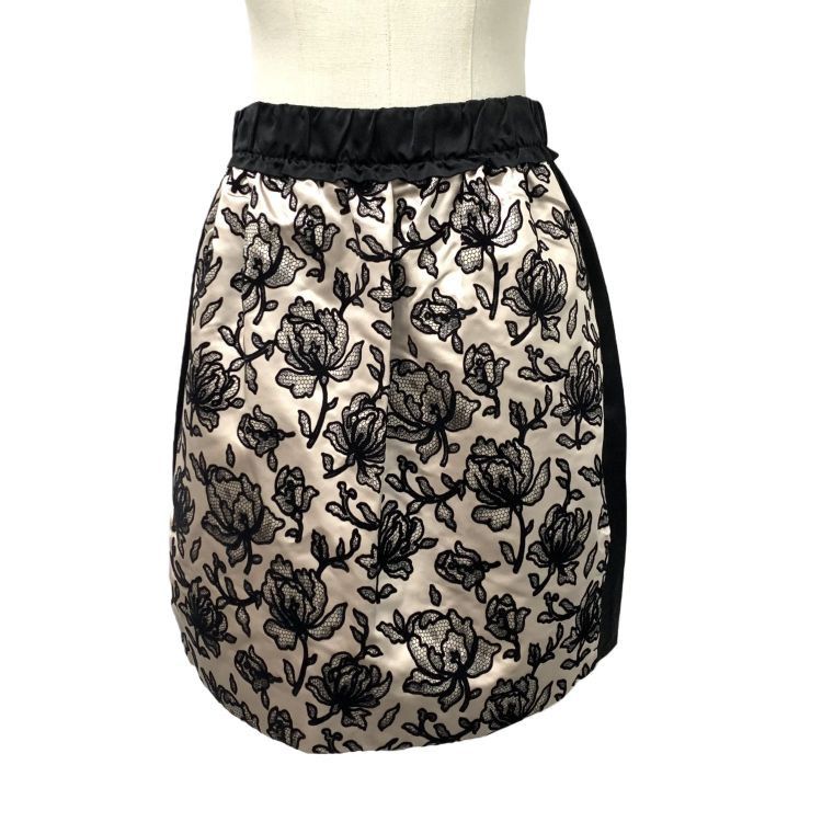 Louis Vuitton Louis Vuitton Floral Silk Mini Skirt Size 38 Size 27" / US 4 / IT 40 - 1 Thumbnail