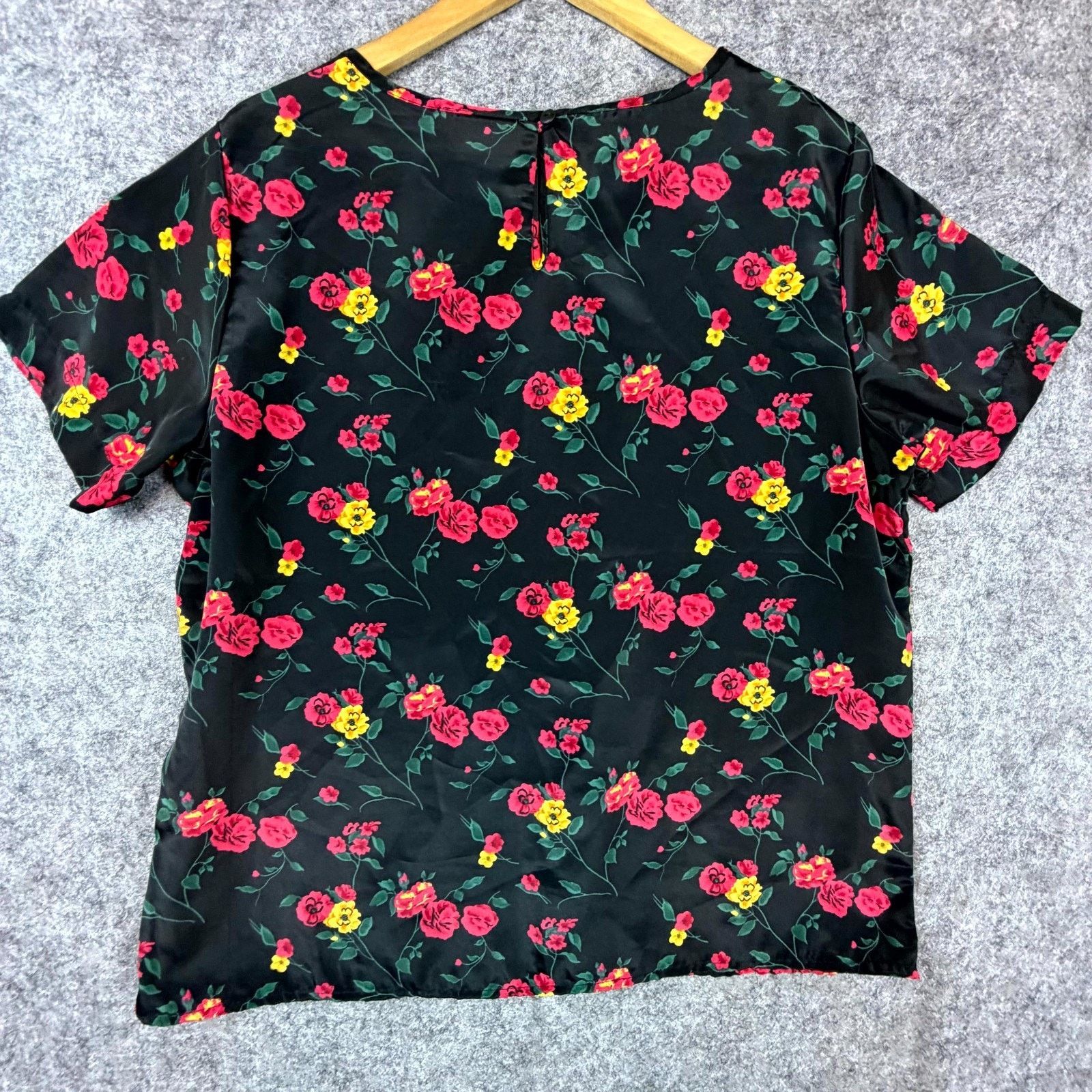 Basic Editions Vintage Basic Editions Blouse Medium Black Red Grunge Indie Size M / US 6-8 / IT 42-44 - 2 Thumbnail