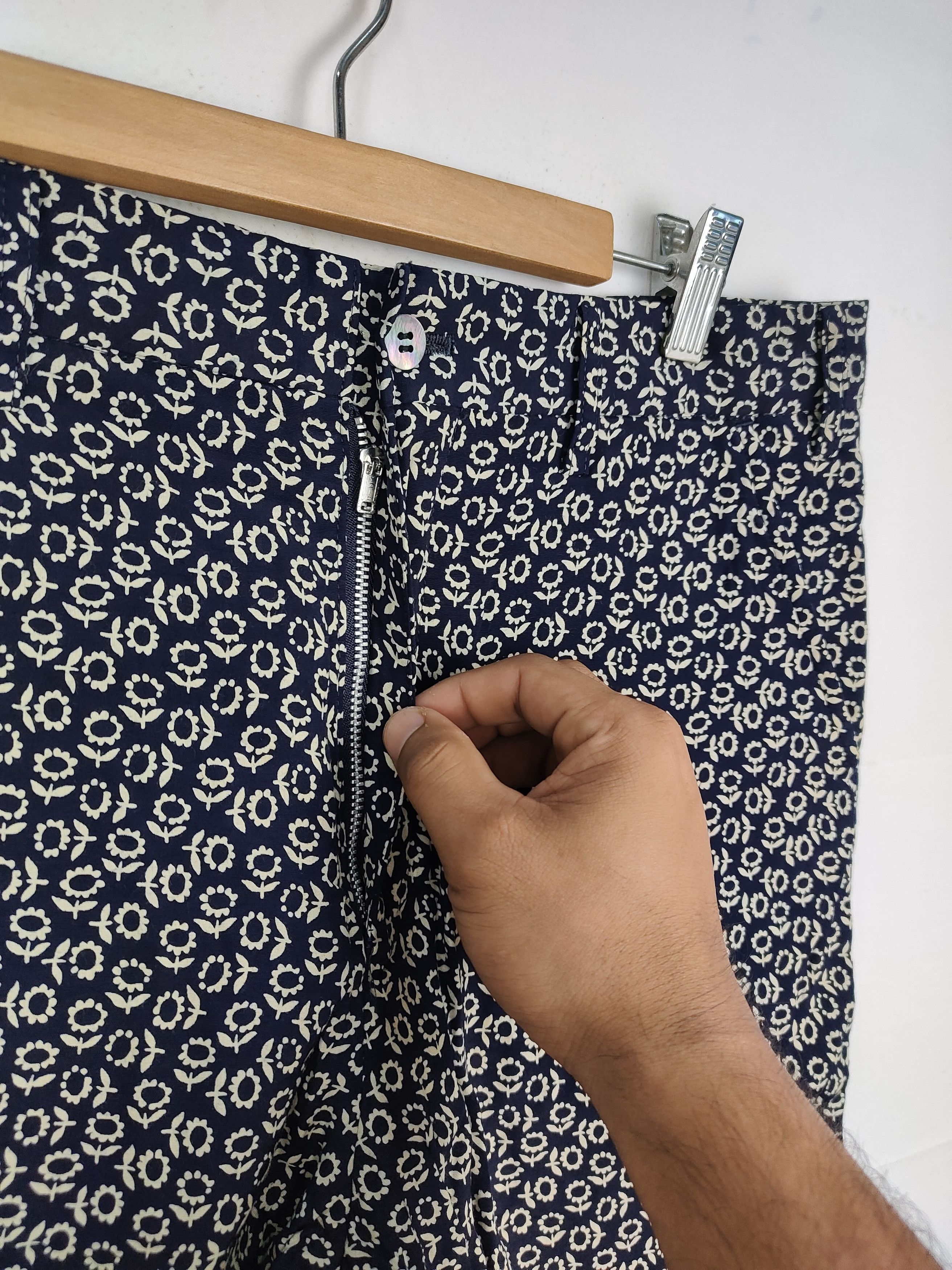 Comme des Garcons Comme Des Garçons Homme Floral Print Short Pant Size US 33 - 4 Thumbnail