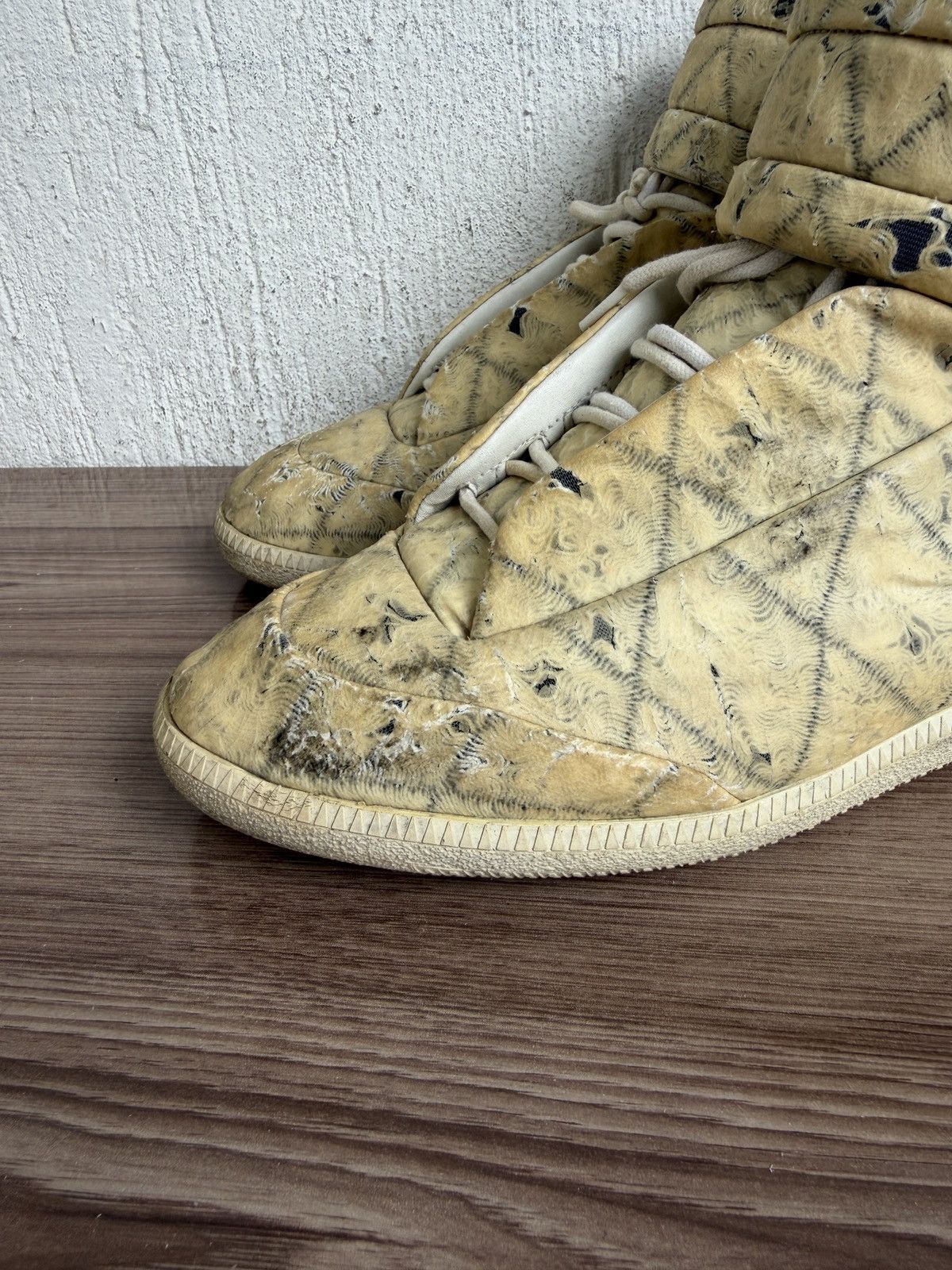 Maison Margiela 😮‍💨🔥Rare future trainers Size US 9 / EU 42 - 3 Thumbnail