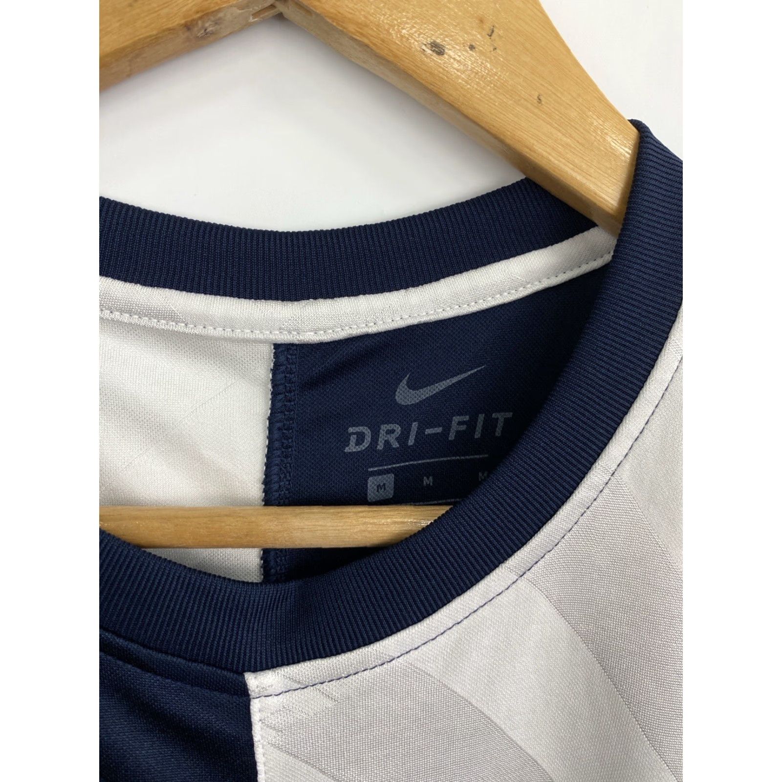 Nike Nike sportswear t-shirt Men M White/Dark blue color Size US M / EU 48-50 / 2 - 4 Thumbnail