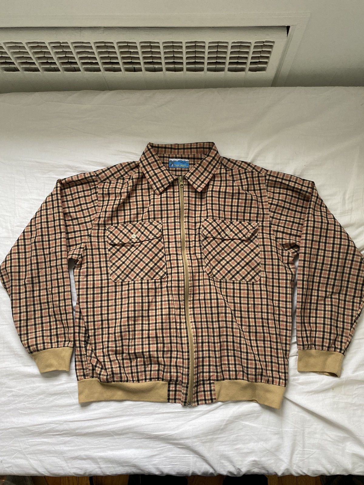 image of Vintage Stag Hill Long Sleeve Zip Up in Beige, Men's (Size Medium)