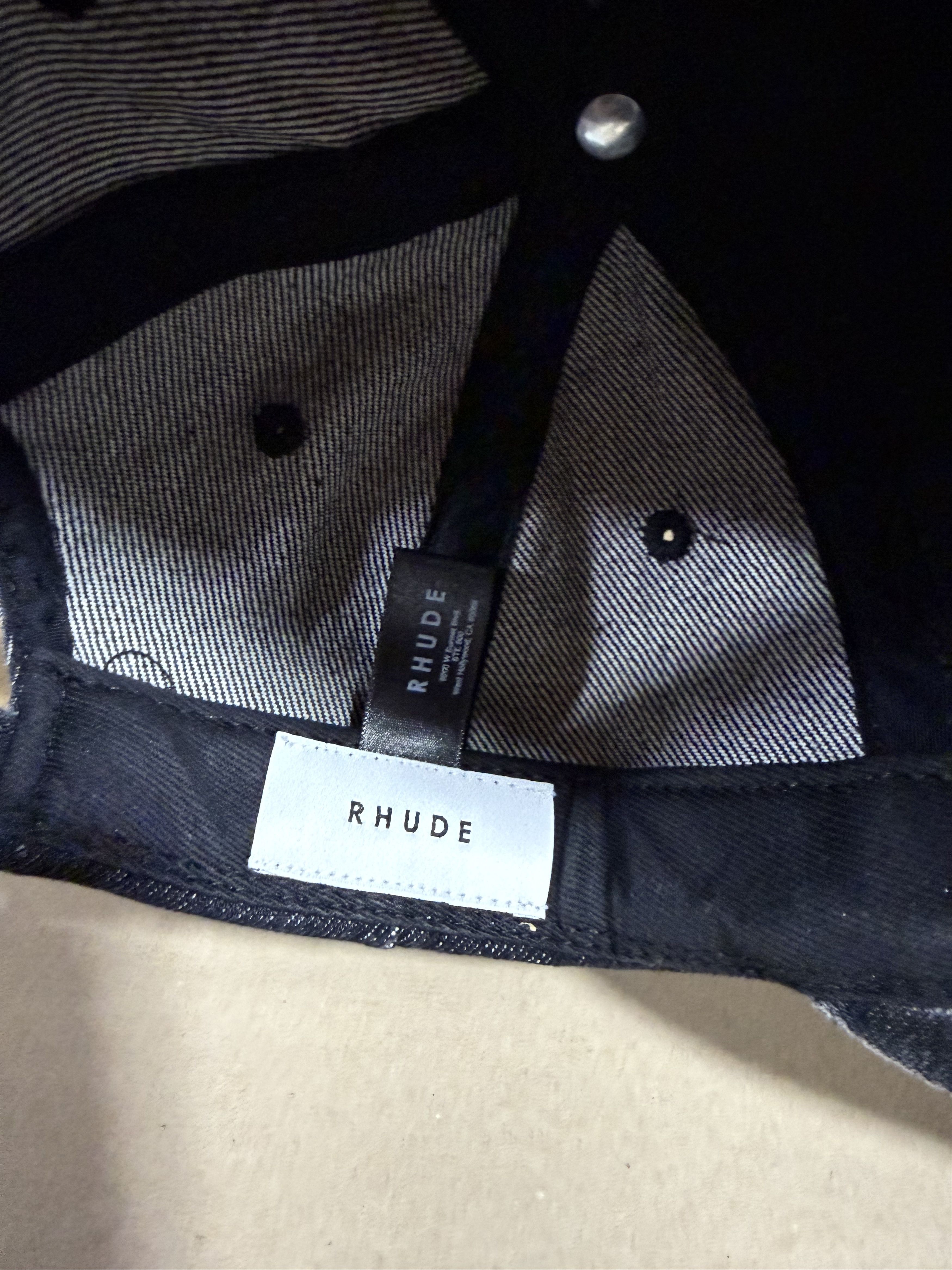 Rhude Rhude St. Rhude Seal Denim Hat 'Agoura Black/Red' Size ONE SIZE - 2 Thumbnail