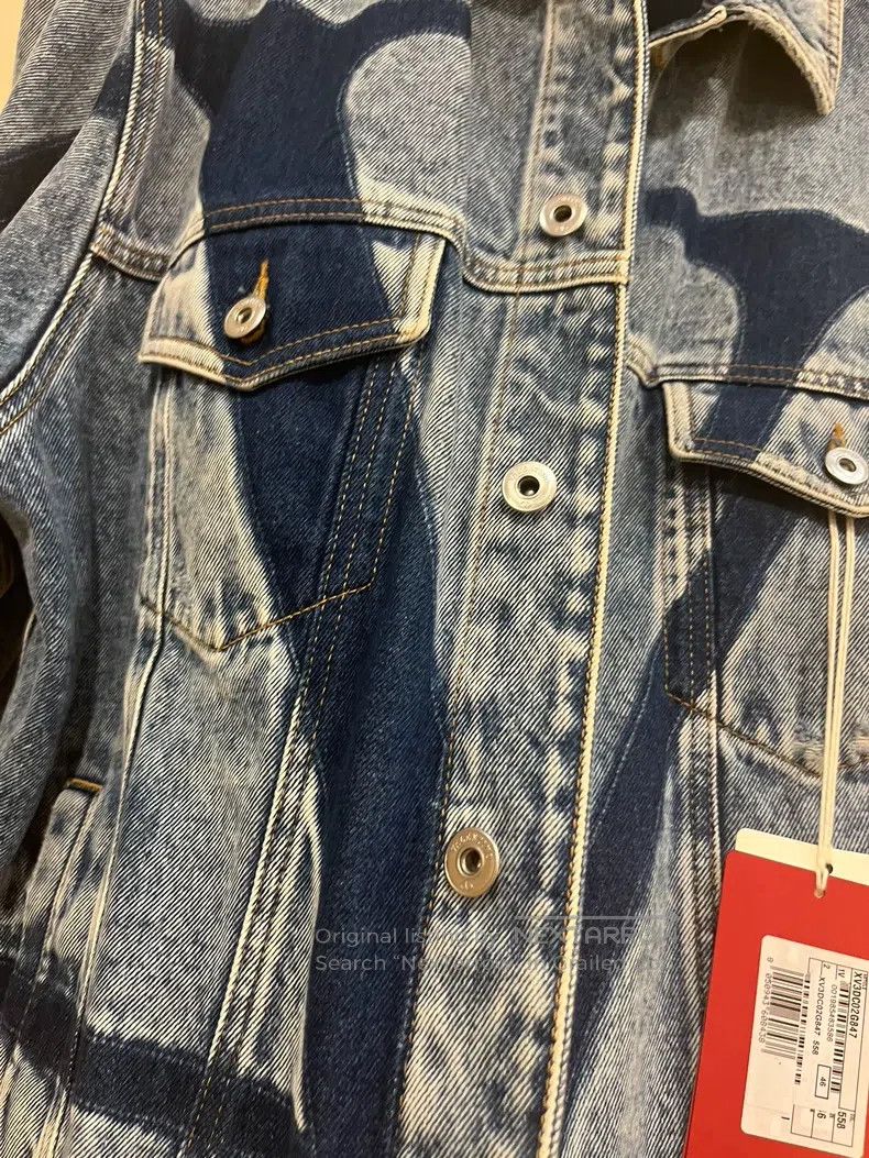 Valentino Valentino White big V logo denim jacket Size US S / EU 44-46 / 1 - 5 Thumbnail