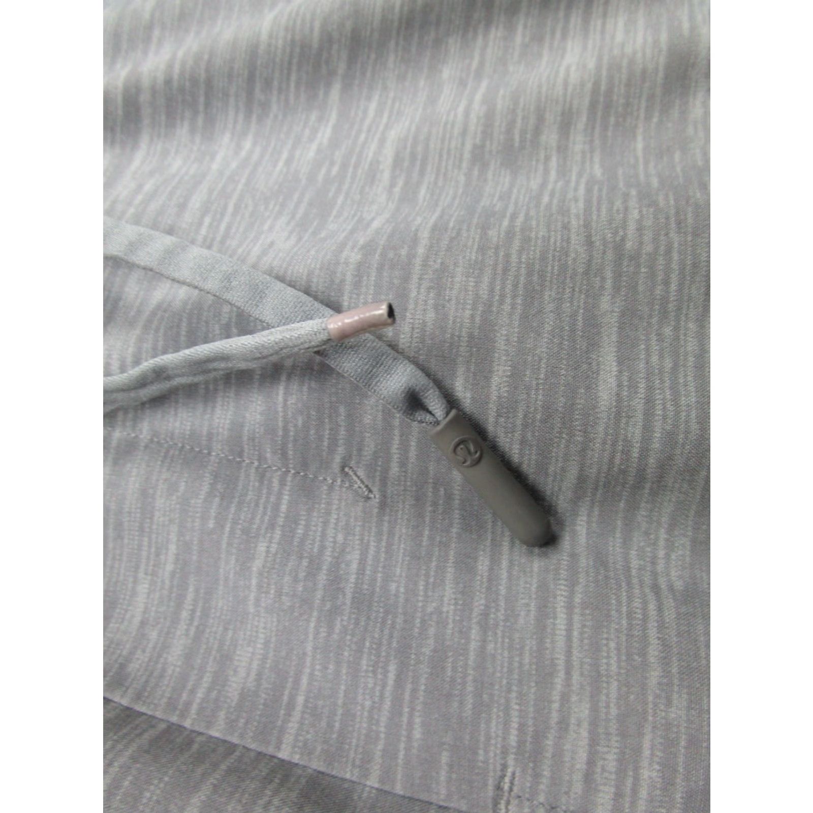 Lululemon Lululemon Shorts Mens Small Gray Heather Athletic Running zipper Pocket Shirt Size US 29 - 7 Thumbnail