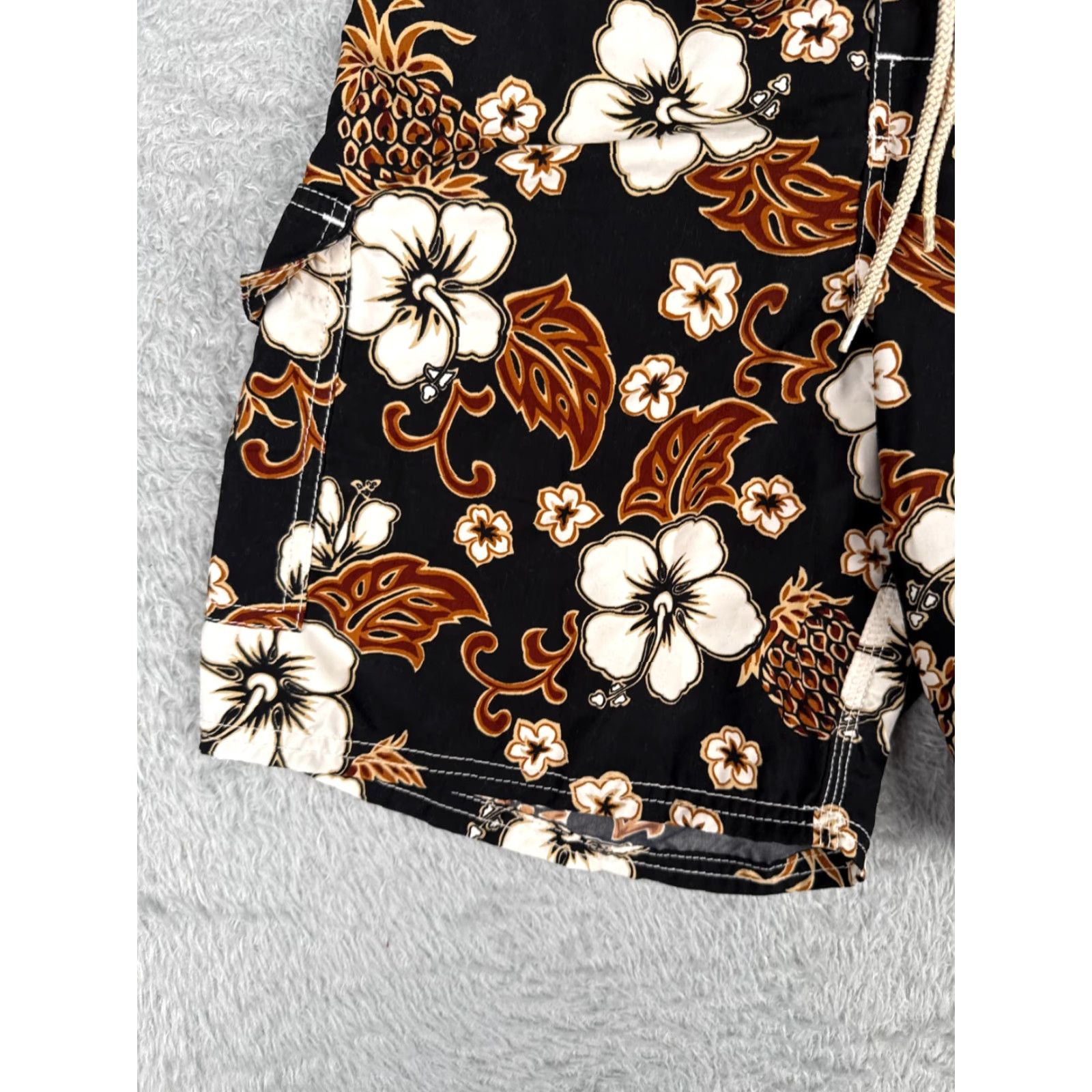 Swims VINTAGE Unbranded Board Shorts Mens 28 Black Beige Floral Hawaiian US Made Polyester Swim Surf Beach Drawstring Men Size US 28 / EU 44 - 3 Thumbnail
