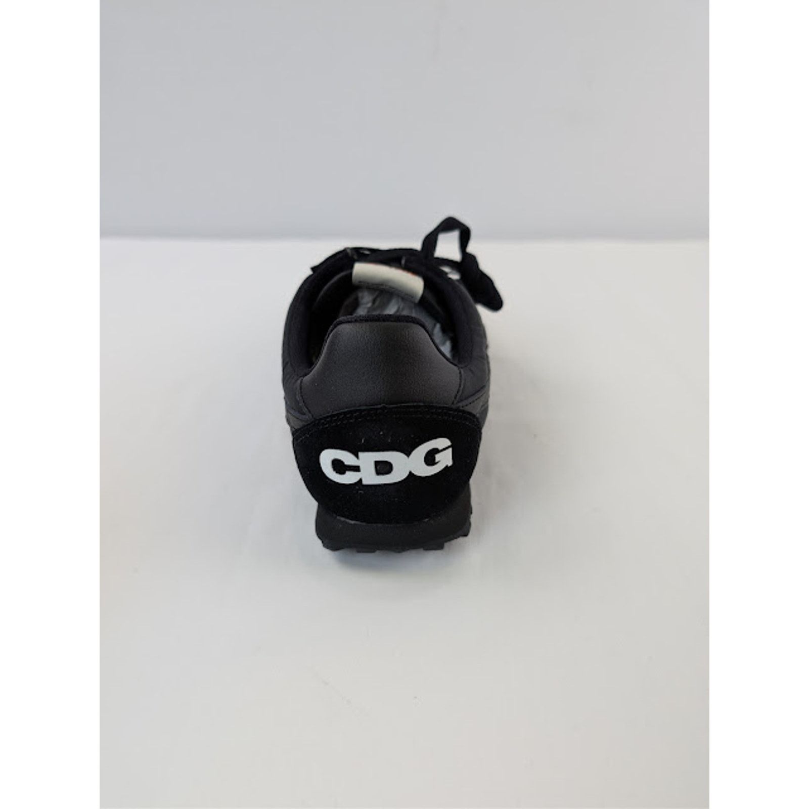 CDG by Comme des Garcons × Nike o1rshd1 Waffle Racer Low Top Sneaker in Black / White 8 Size US 8 / EU 41 - 15 Thumbnail