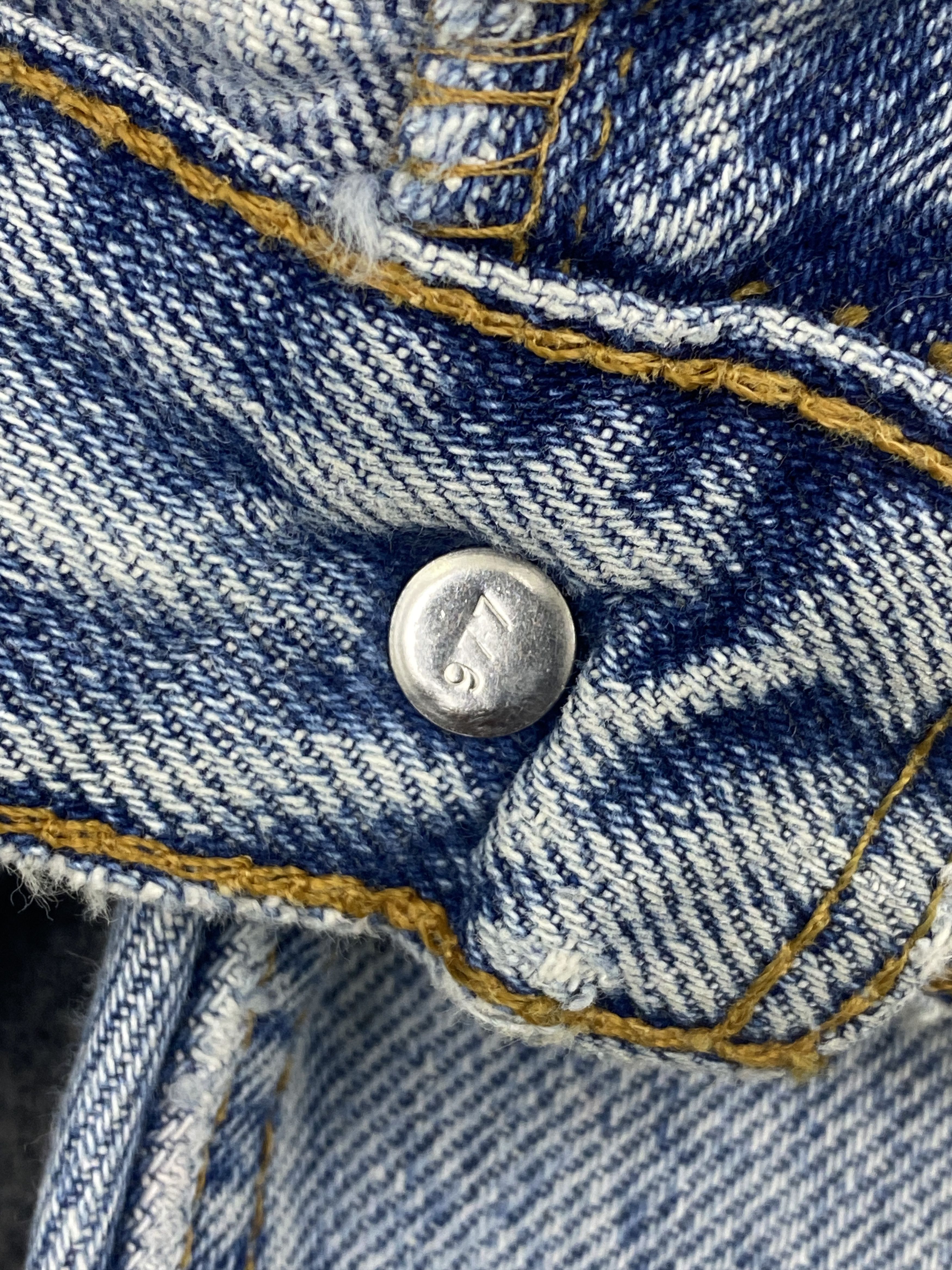 Levi's Vintage 90s Distressed Levis 505 Light Washed Jeans DP2655 Size US 32 / EU 48 - 14 Thumbnail