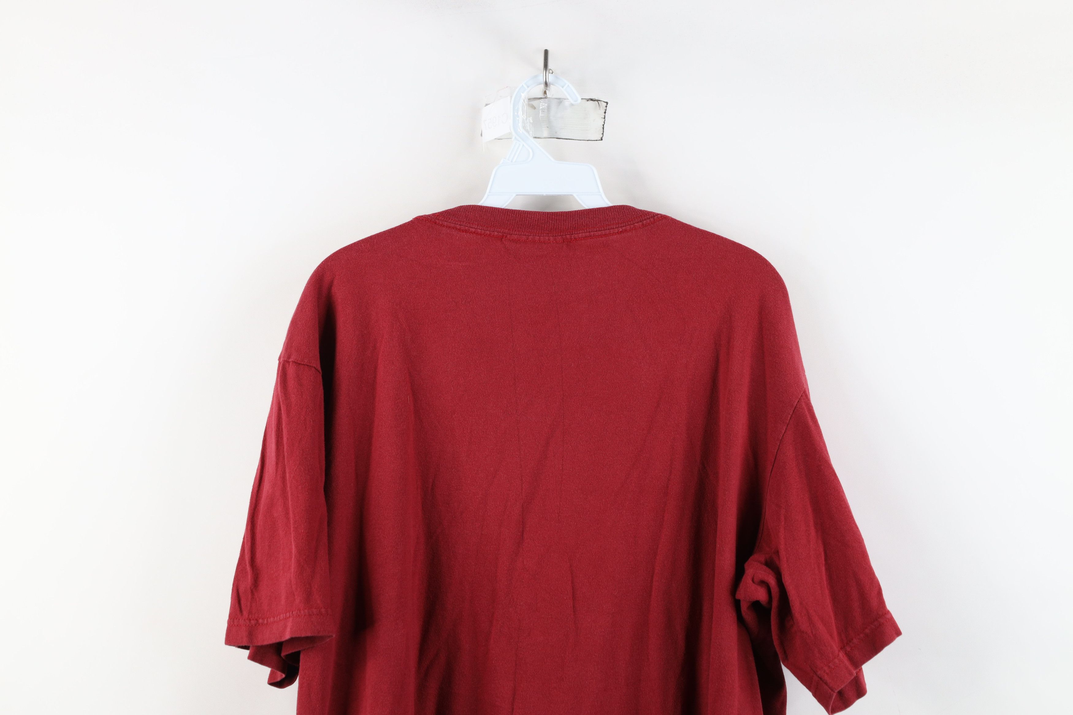 Southpole × Vintage Vintage 90s Y2K Southpole Spell Track and Field T-Shirt Red Size US L / EU 52-54 / 3 - 13 Thumbnail