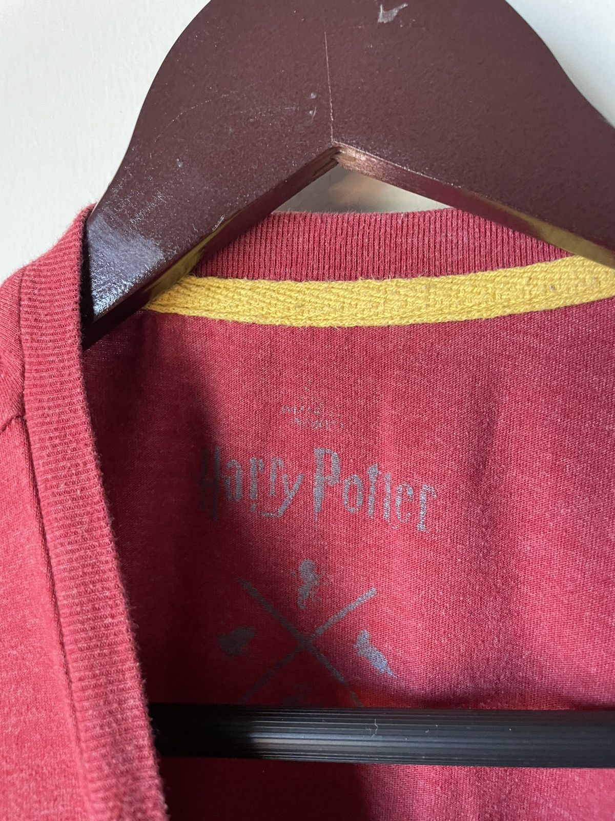 Disney Harry Potter gryffindor tee Size US S / EU 44-46 / 1 - 4 Thumbnail