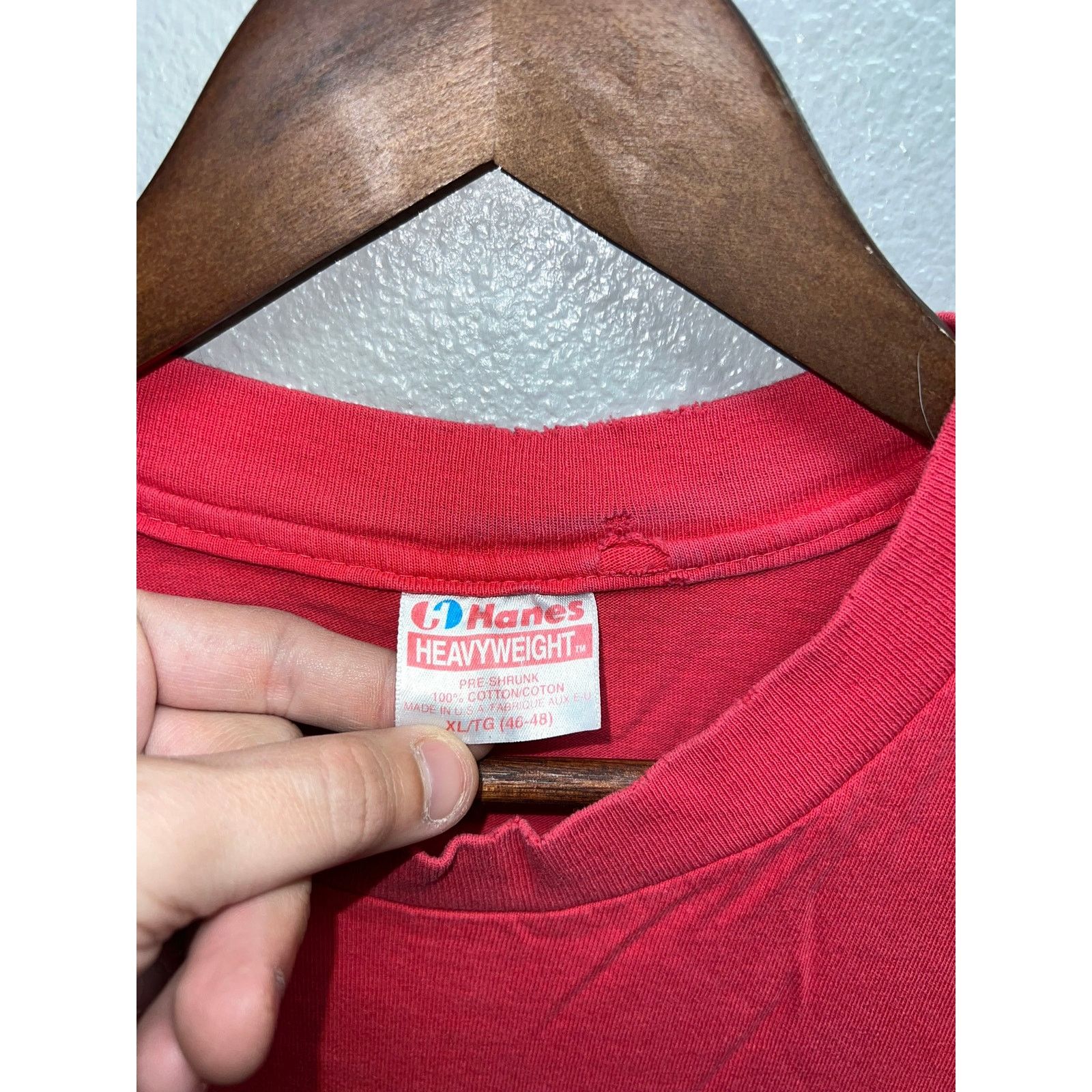 Hanes Vintage Hanes Red Blank Shirt Heavyweight USA Made Tee 90s L Size US L / EU 52-54 / 3 - 5 Thumbnail