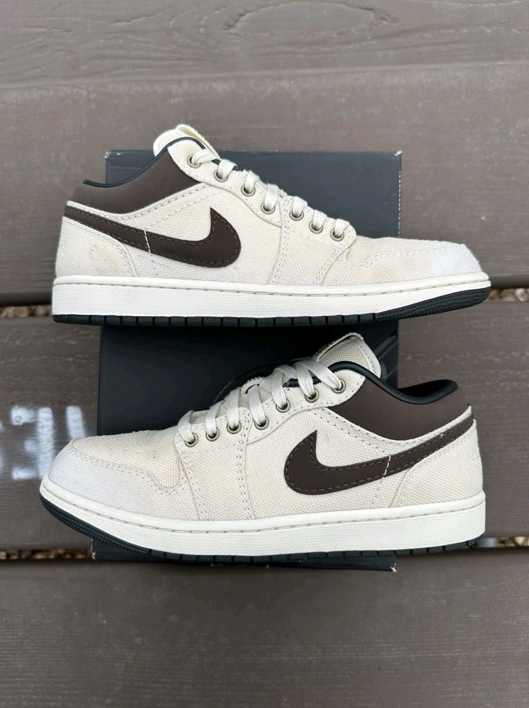 Jordan Brand Air Jordan Retro 1 Low Premium Ivory Baroque Brown Size 9 Size US 9 / EU 42 - 4 Thumbnail