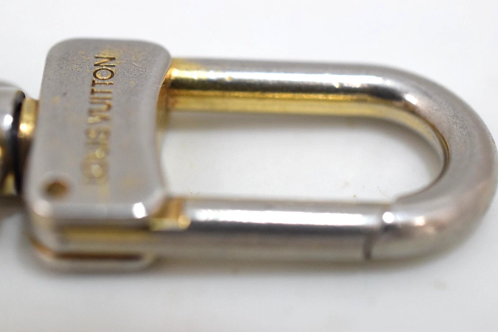 Louis Vuitton Louis Vuitton Anokre Key Chain Gold Metal M62694 Size ONE SIZE - 6 Thumbnail