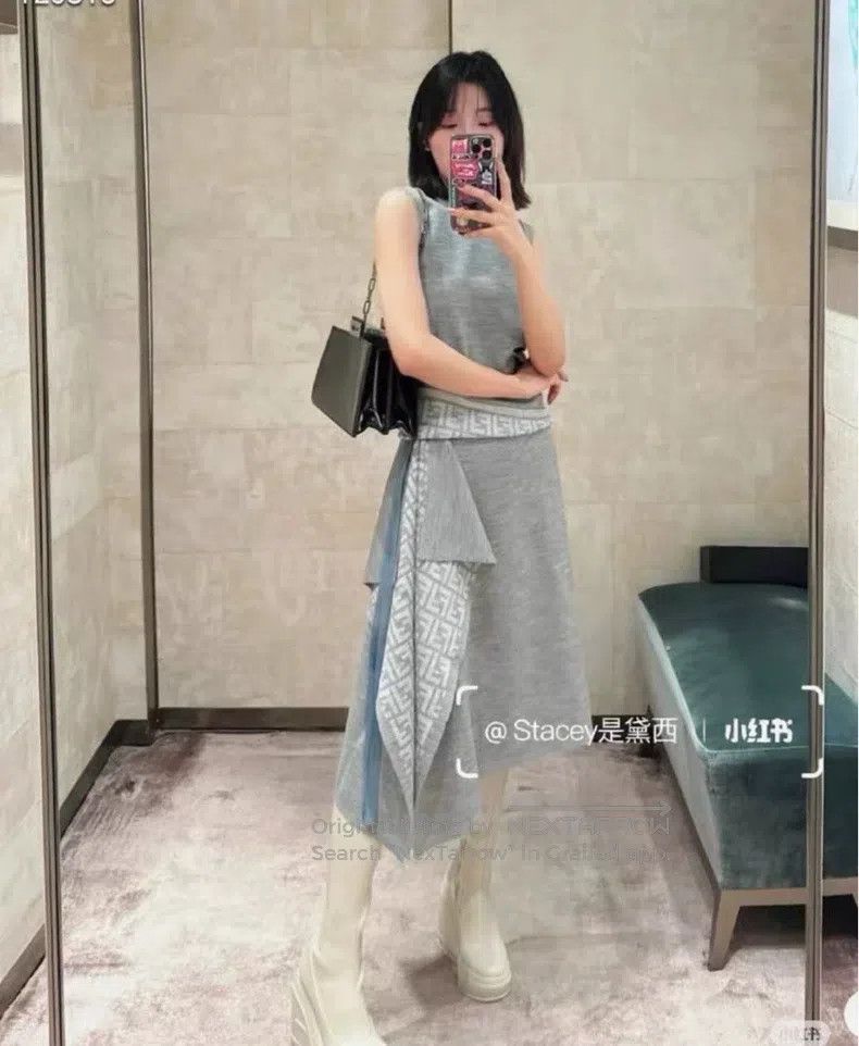 Fendi Fendi SS23 Monogrammed Wool Long Skirt Set, Wool Vest and Size XS / US 0-2 / IT 36-38 - 6 Thumbnail