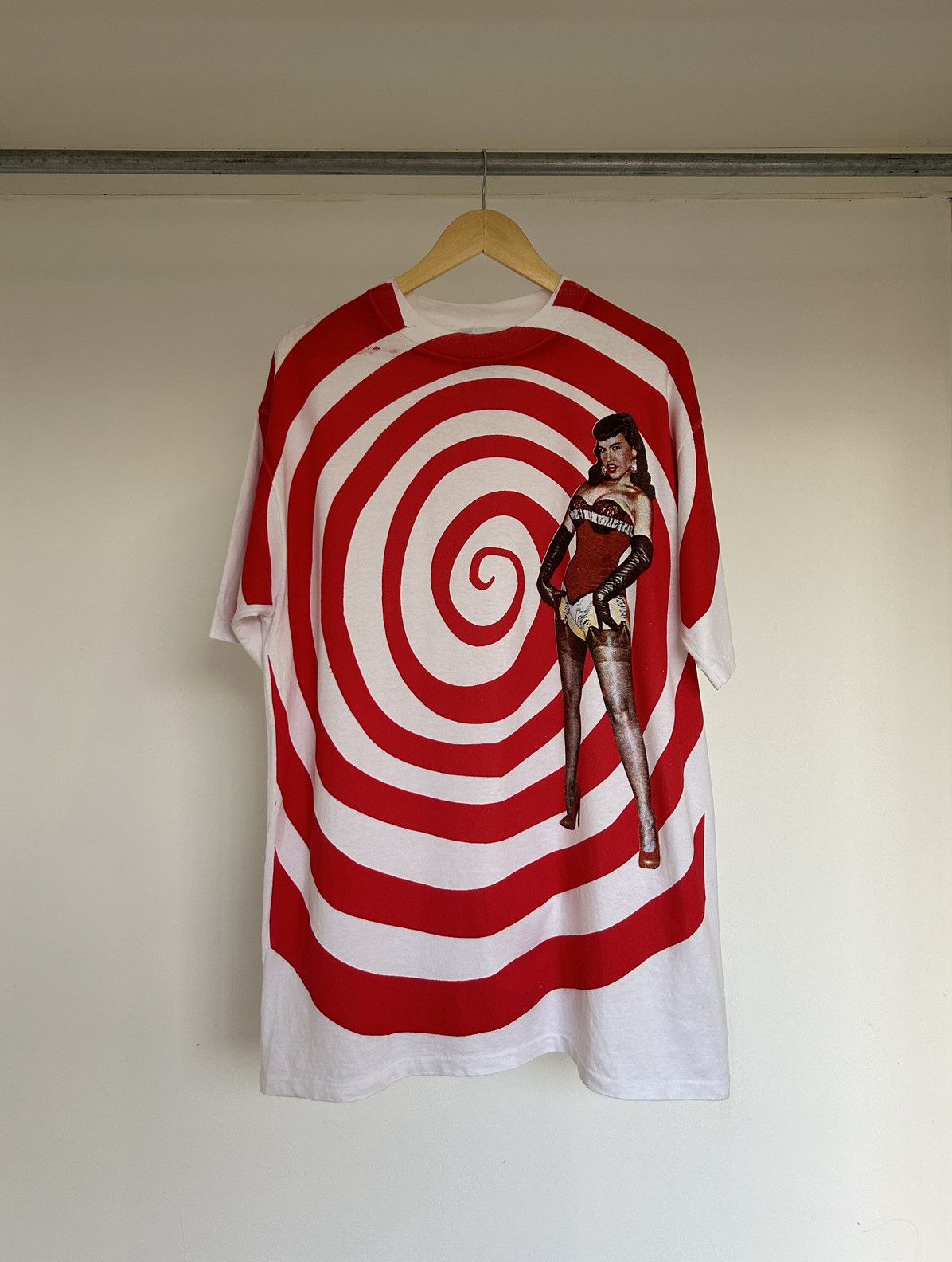 Vintage Super Rare Vintage Betty page Tee Size US XL / EU 56 / 4 - 1 Thumbnail