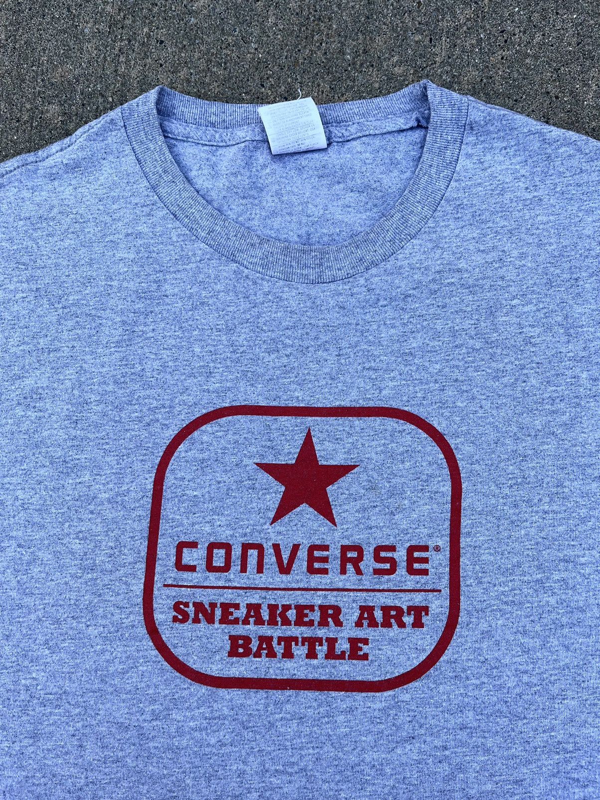 Converse × Vintage Vintage 00’s Converse “Sneaker Art Battle” T-Shirt Size US L / EU 52-54 / 3 - 3 Thumbnail