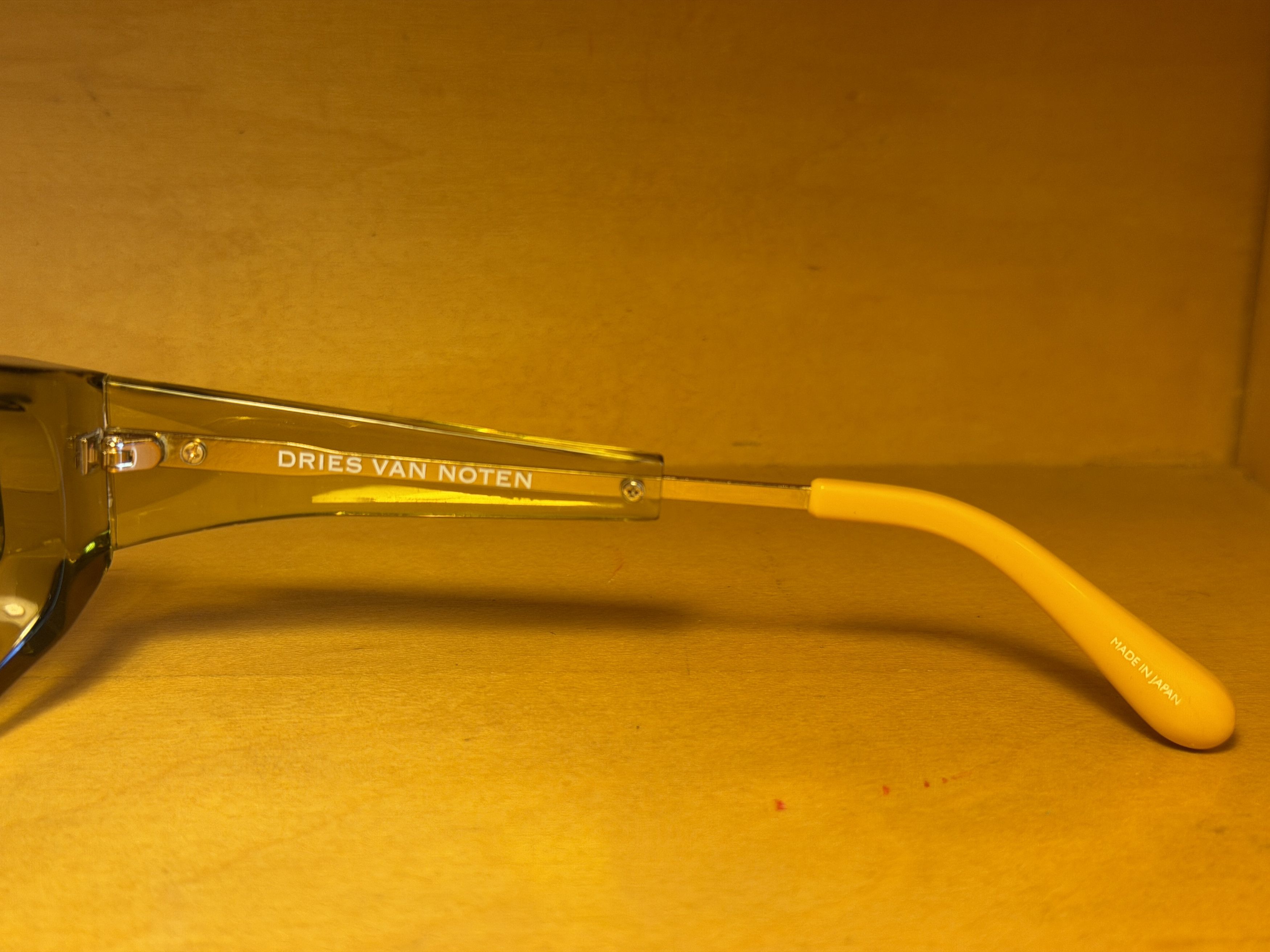 Dries Van Noten × Linda Farrow Yellow Linda Farrow Edition Rectangular Sunglasses Size ONE SIZE - 6 Thumbnail