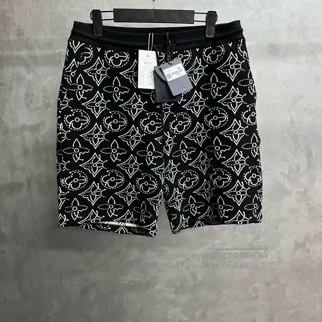 Louis Vuitton louis vuitton logo printed casual shorts. Size US 38 / EU 54 - 1 Thumbnail