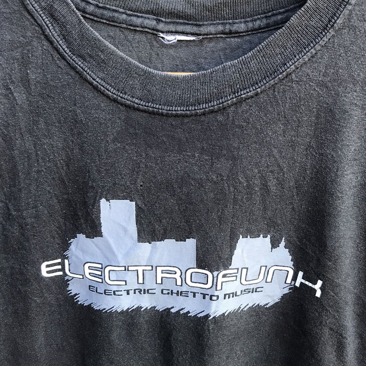 Band Tees Vintage ELECTROFUNK dj rave tee technics Size US M / EU 48-50 / 2 - 3 Thumbnail
