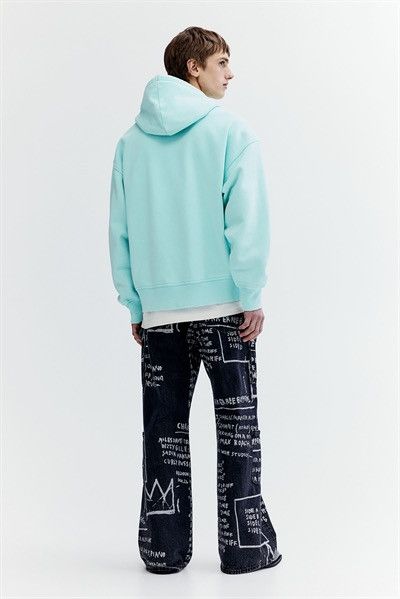 H&M × Jean-Michel Basquiat × Who Decides War WHO DECIDES WAR x BASQUIAT x H&M OVERSIZED FIT HOODED COTTON Size US M / EU 48-50 / 2 - 7 Thumbnail