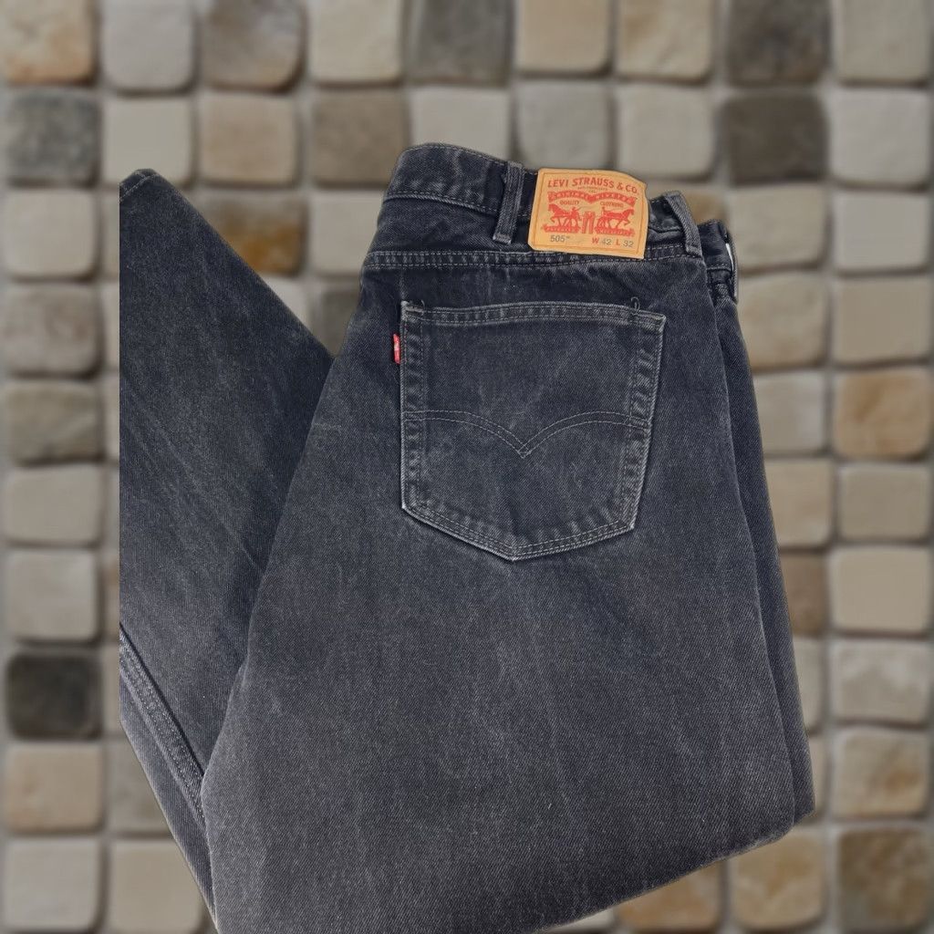 Levi's Levi's 505 Jeans Men Size 42X32 Black Denim Regular Fit Straight Leg 100% Cotton Size US 42 / EU 58 - 1 Thumbnail