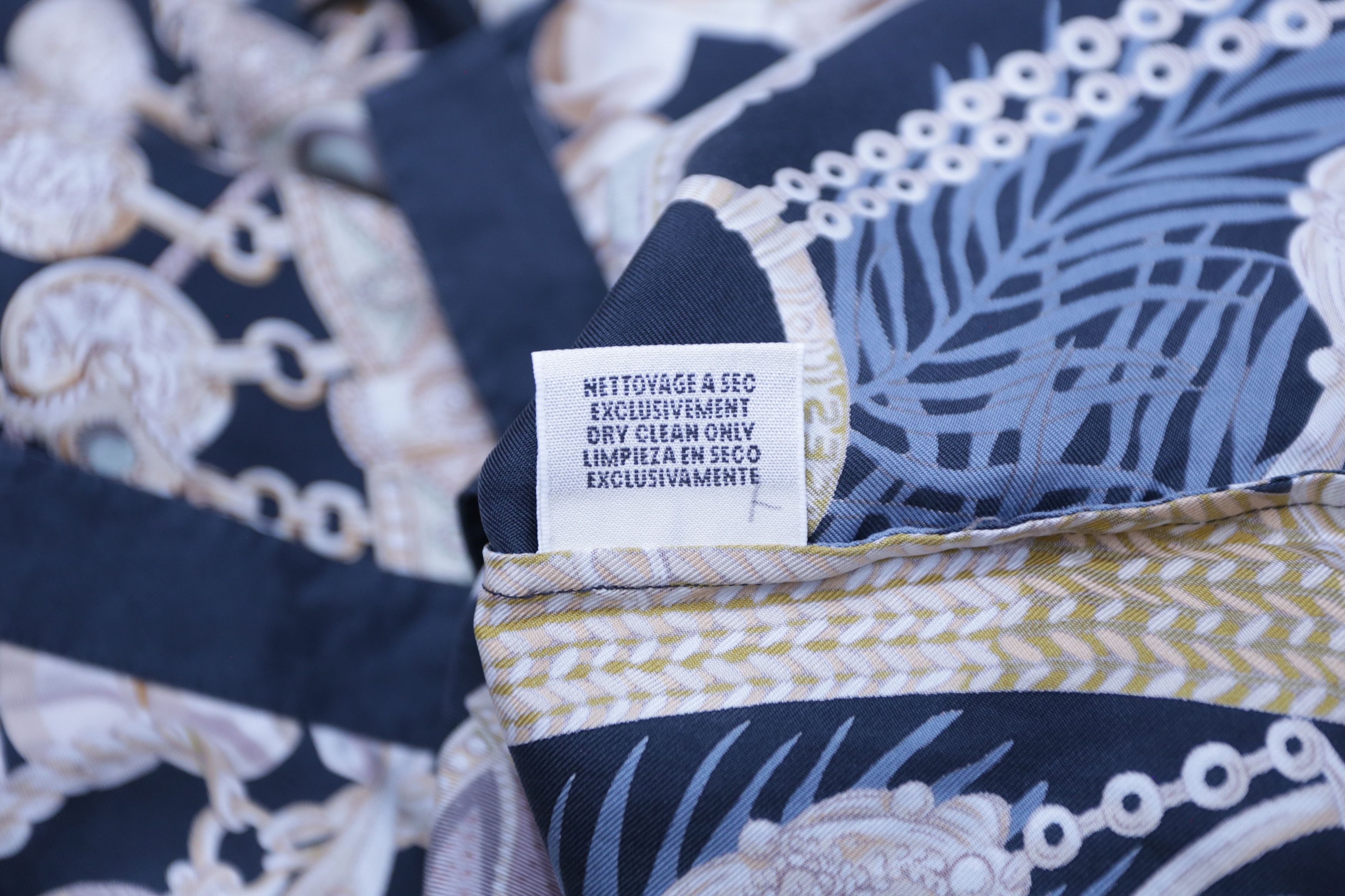 Hermes Hermes - Margiela - Terres Precieuses Scarf Shirt Size S / US 4 / IT 40 - 7 Thumbnail