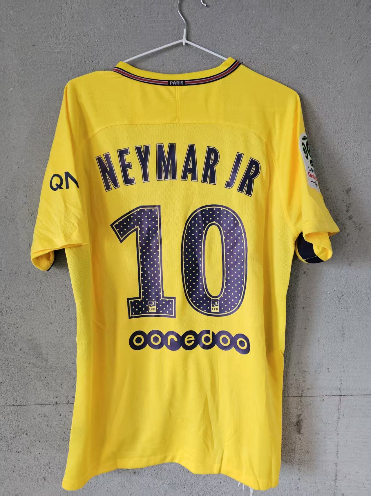 Other 2017 18 PSG #10 Neymar Jersey Away XXL Size US XXL / EU 58 / 5 - 1 Thumbnail