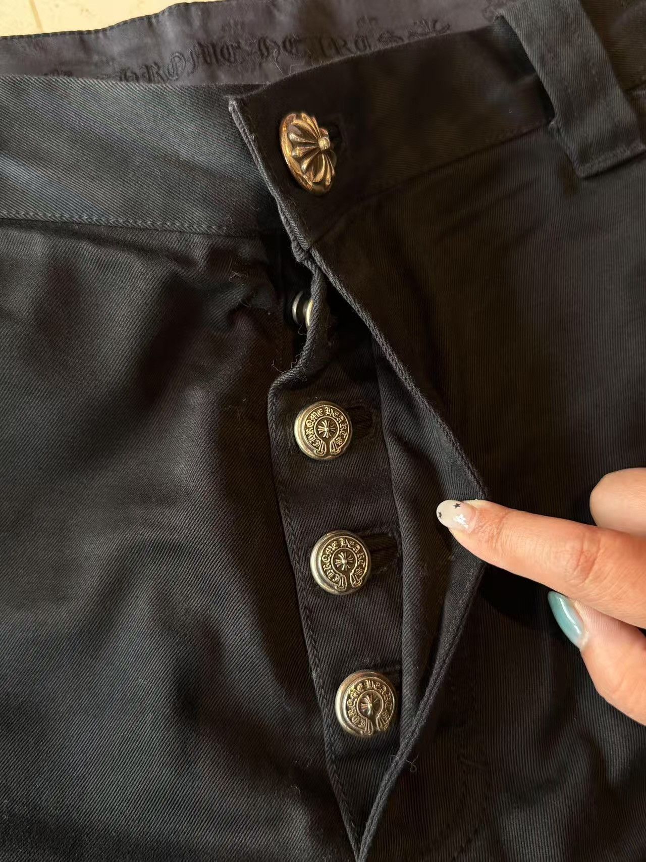 Chrome Hearts Chrome hearts denim shorts Size US 36 / EU 52 - 8 Thumbnail