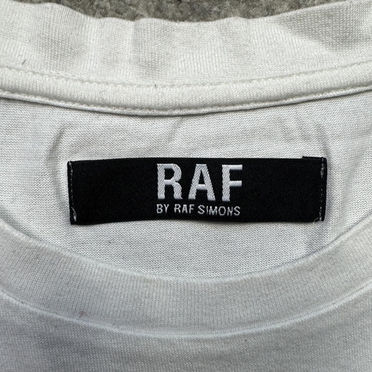 Raf by Raf Simons RAF by raf Simons 2000s observes randomly Tshirt white Size US L / EU 52-54 / 3 - 4 Thumbnail