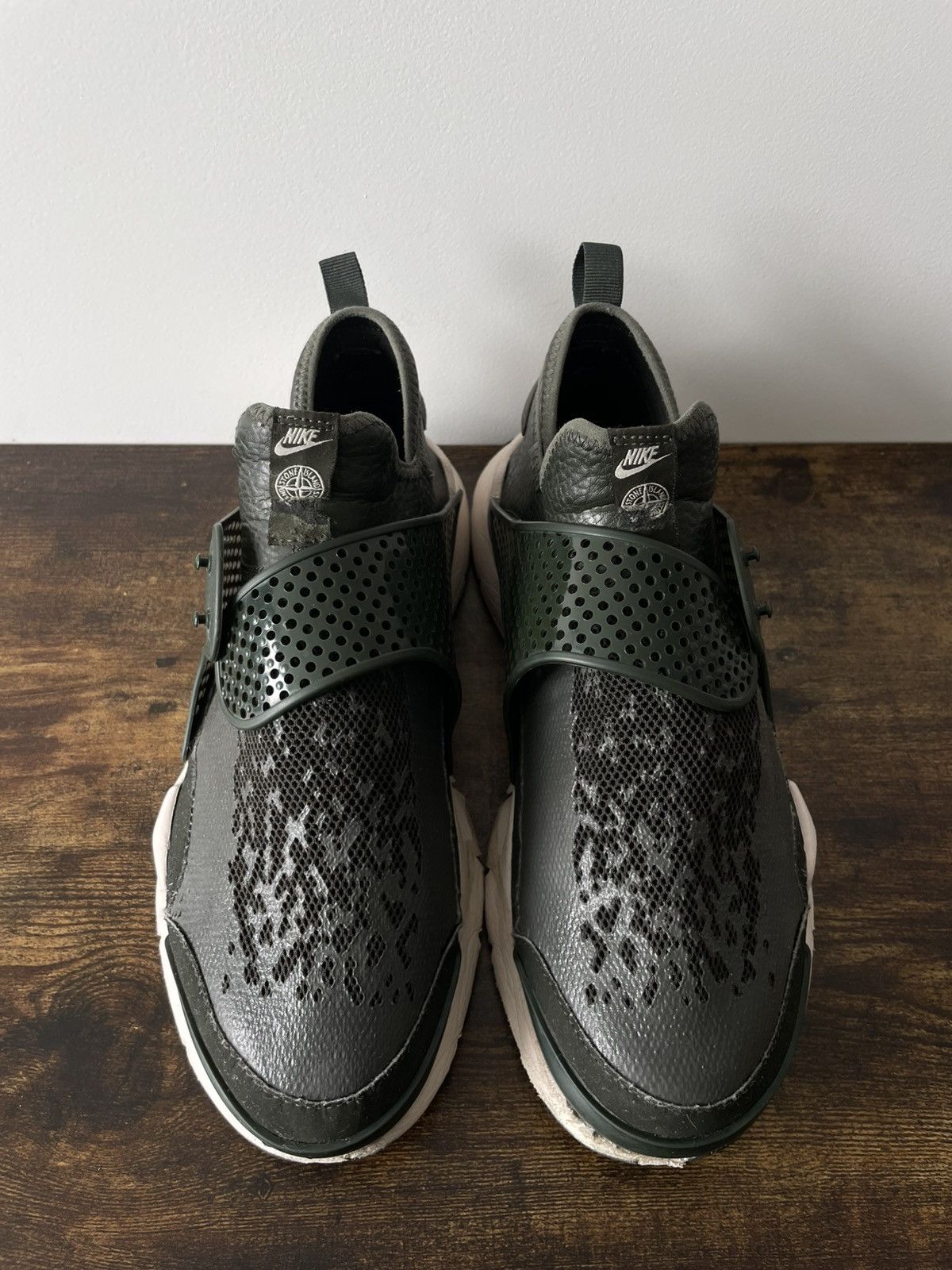 Nike × Stone Island Nike Sock Dart Mid x Stone Island Sneakers Dark Green RARE Size US 9 / EU 42 - 2 Thumbnail