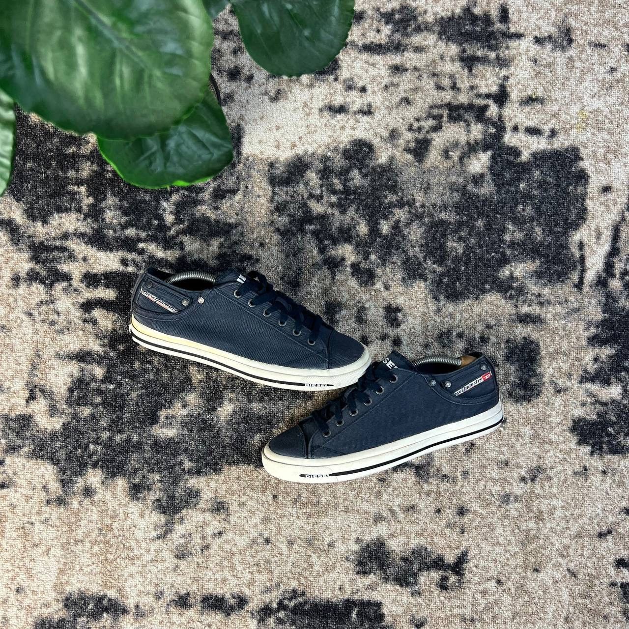 Diesel Diesel Luxury Mini Logo Low-Top Sneakers Streetwear Style Size US 9 / EU 42 - 1 Thumbnail