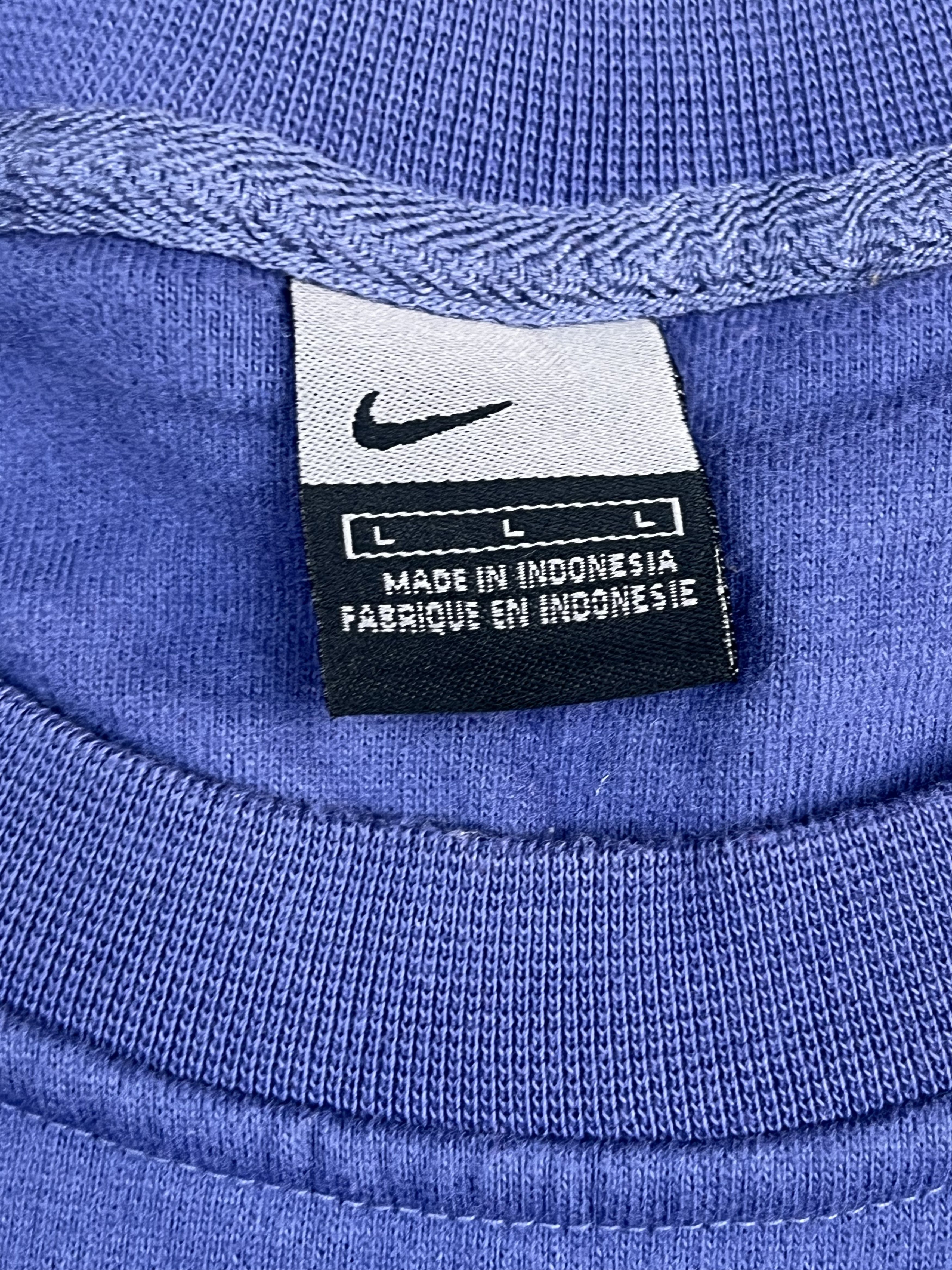 Nike Nike Vintage Sweatshirt Small Logo Size Large Size US L / EU 52-54 / 3 - 3 Thumbnail