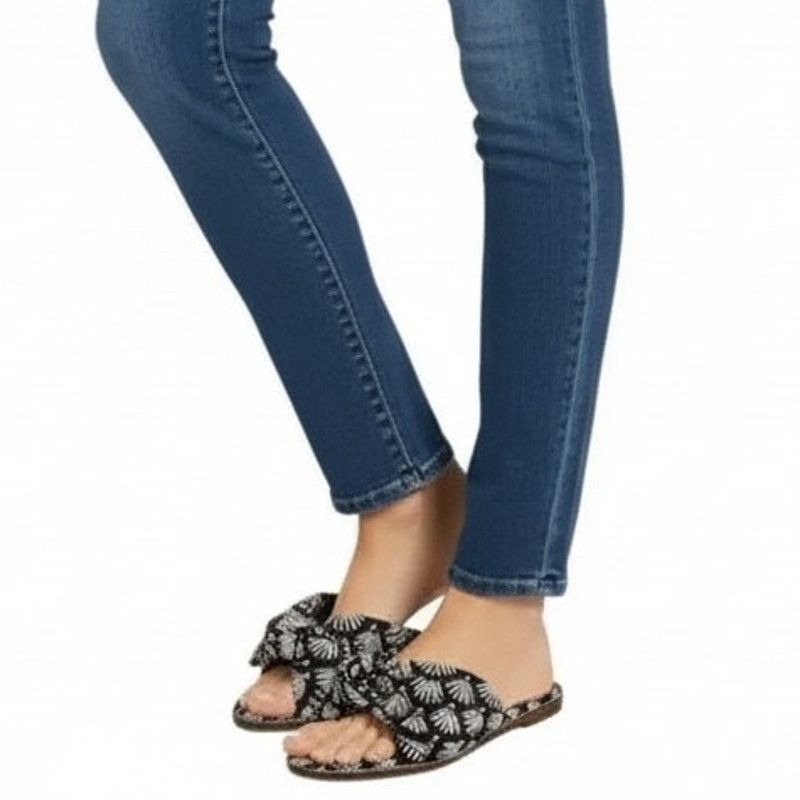 J.Crew J.Crew BlueToothpick Jeans, US25 + J.Crew Sandals US7.5 Size 25" / US 0 / IT 36 - 4 Thumbnail