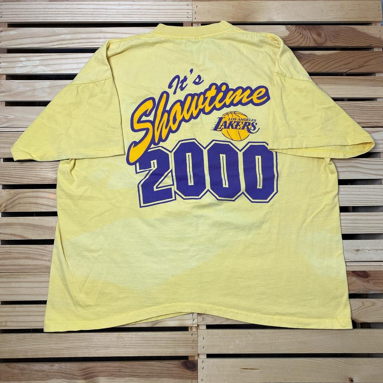 Other Vintage NBA Los Angeles Lakers Yellow Tee Size 2XL Size US XXL / EU 58 / 5 - 2 Thumbnail
