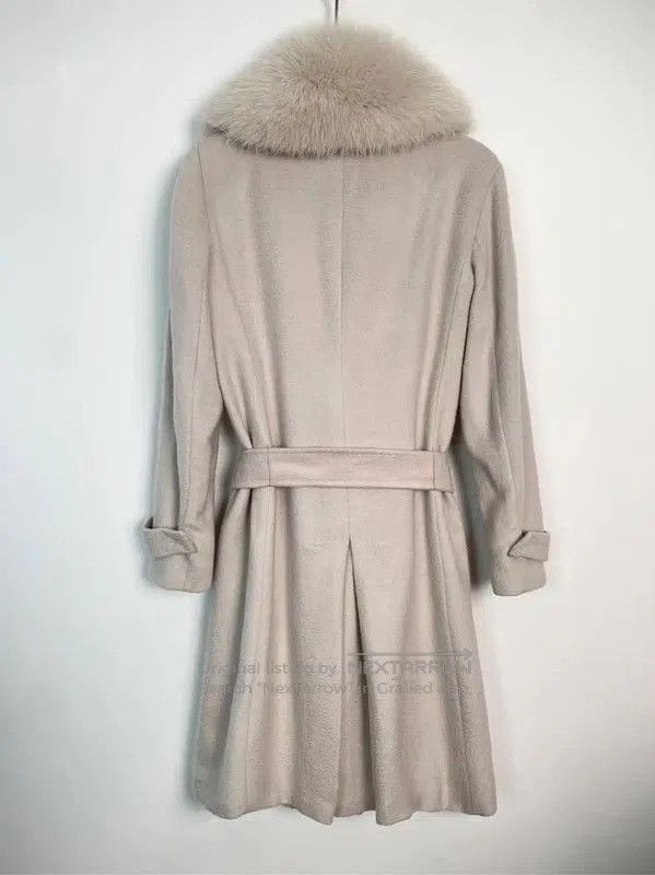 Max Mara MaxMara Light Pink Women's Coat with Fur Collar . Size S / US 4 / IT 40 - 2 Thumbnail