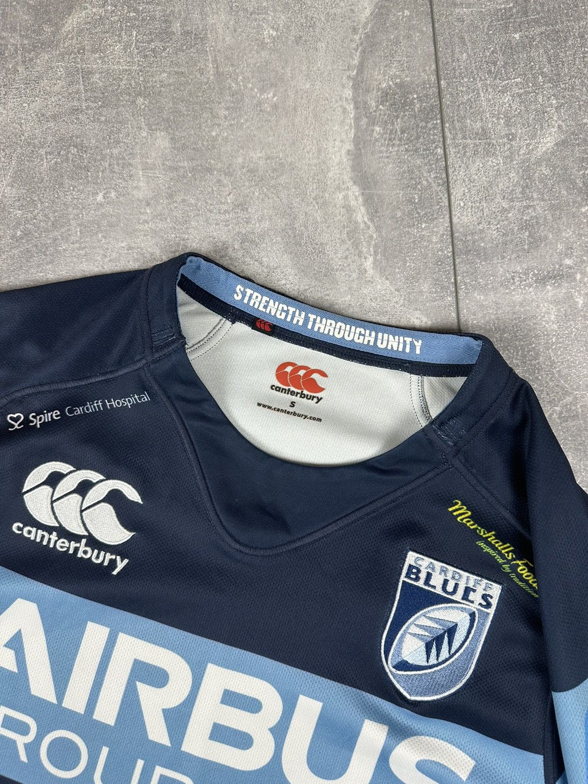 Canterbury of New Zealand Canterbury Cardiff Blues 2015/16 Home Rugby Jersey Size US S / EU 44-46 / 1 - 8 Thumbnail