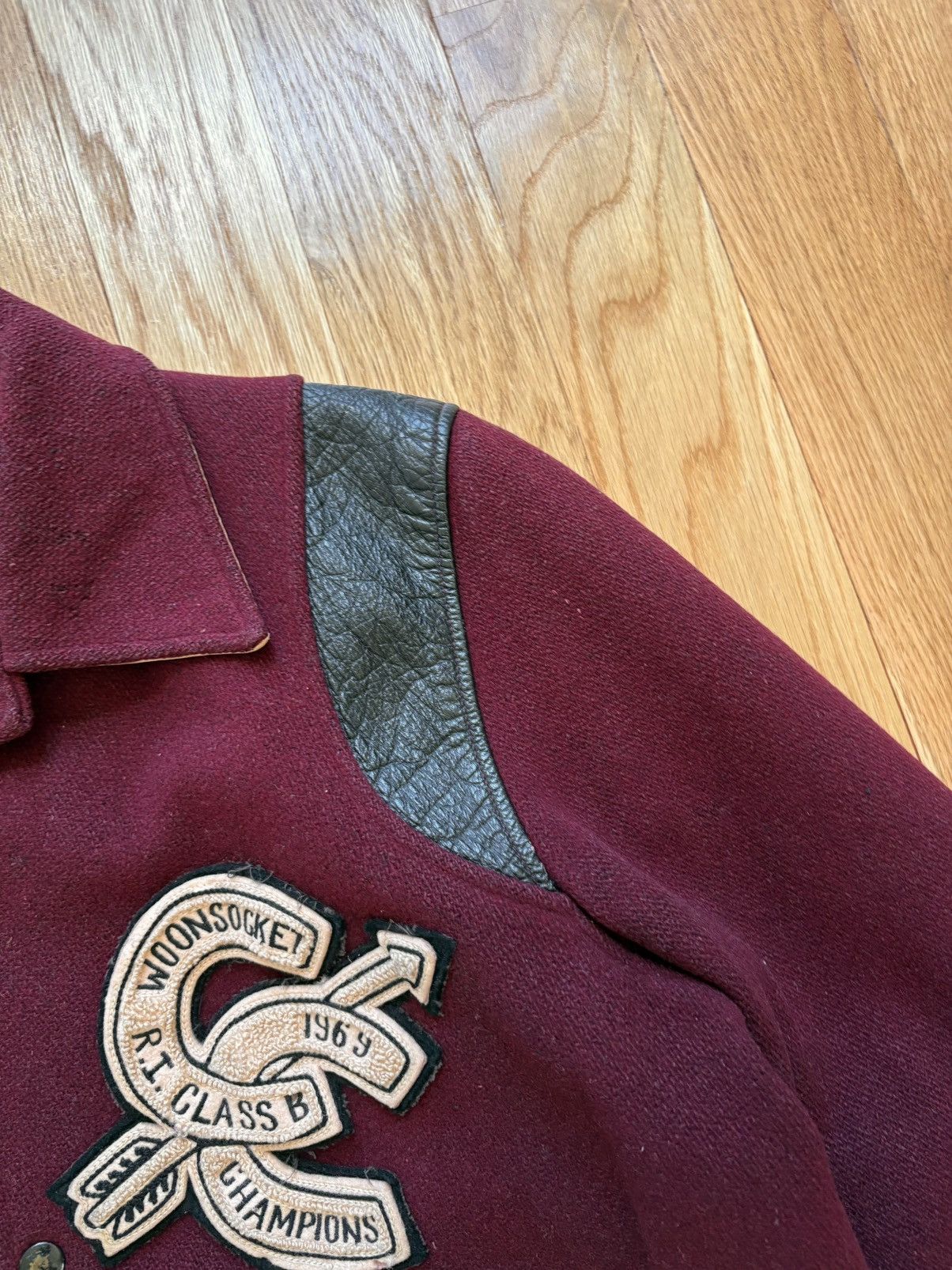 Vintage Vintage 1960’s Distressed High School Varsity Jacket Red L Size US L / EU 52-54 / 3 - 8 Thumbnail