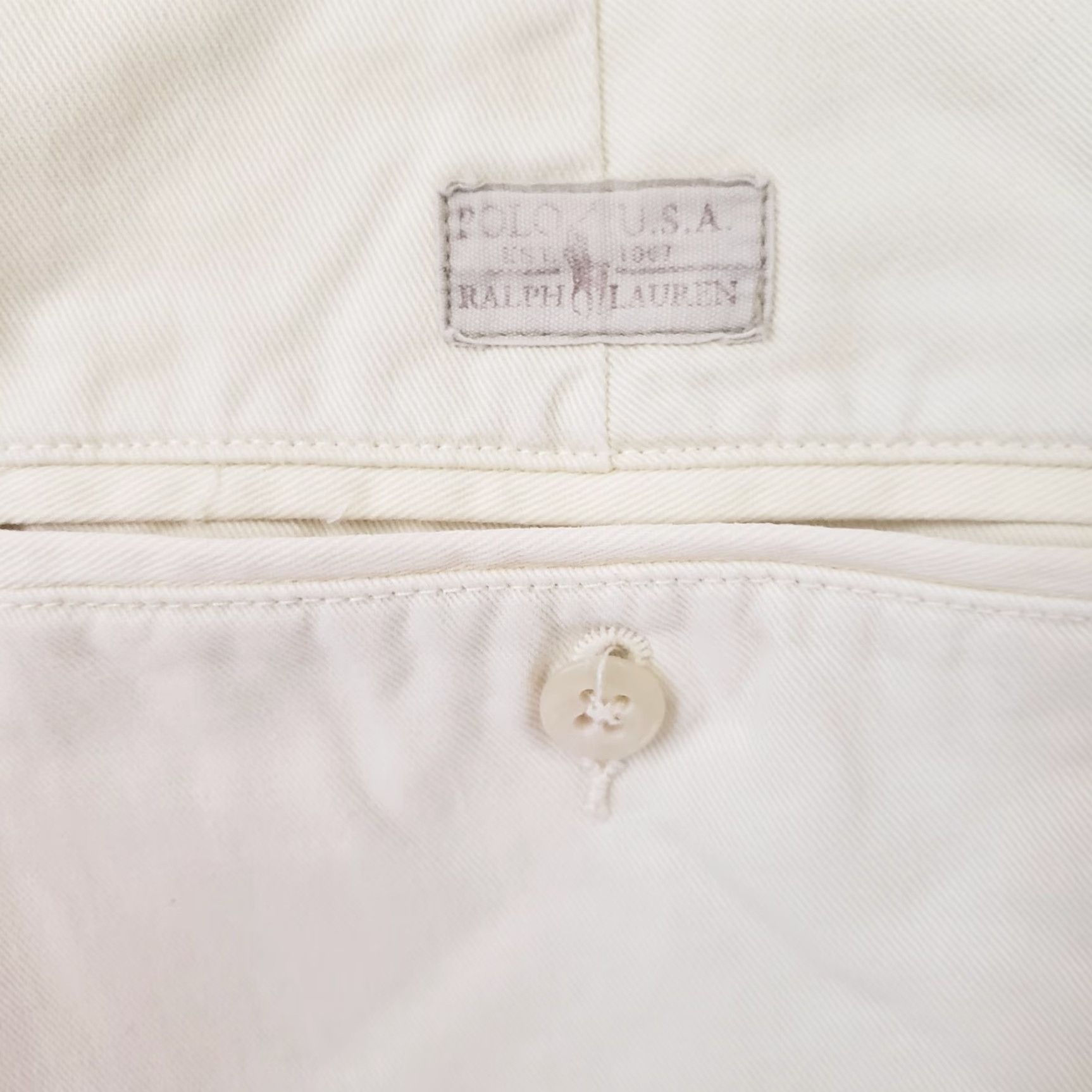Polo Ralph Lauren VINTAGE Polo Ralph Lauren Shorts Mens 33 Pale Yellow Chino Regular Inseam 8in Zip Button Logo Casual Casual Mens Yellow 90s Classic Outdoor Outdoors Size US XS / EU 42 / 0 - 7 Thumbnail