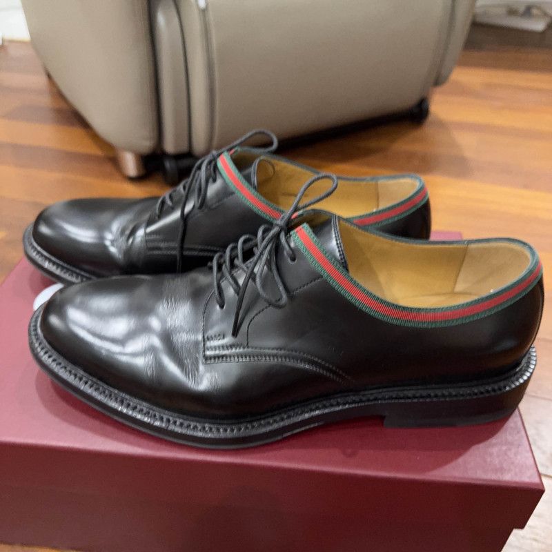 Gucci Black Leather Casual Shoes with Green Red Stripe