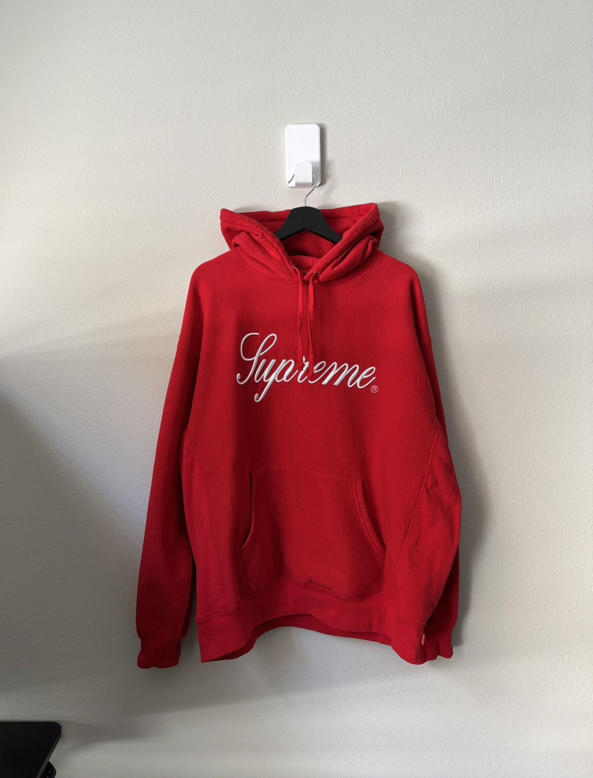 Supreme Supreme Raised Script Hooded Sweatshirt – FW23 (Red) – XL Size US XL / EU 56 / 4 - 12 Thumbnail