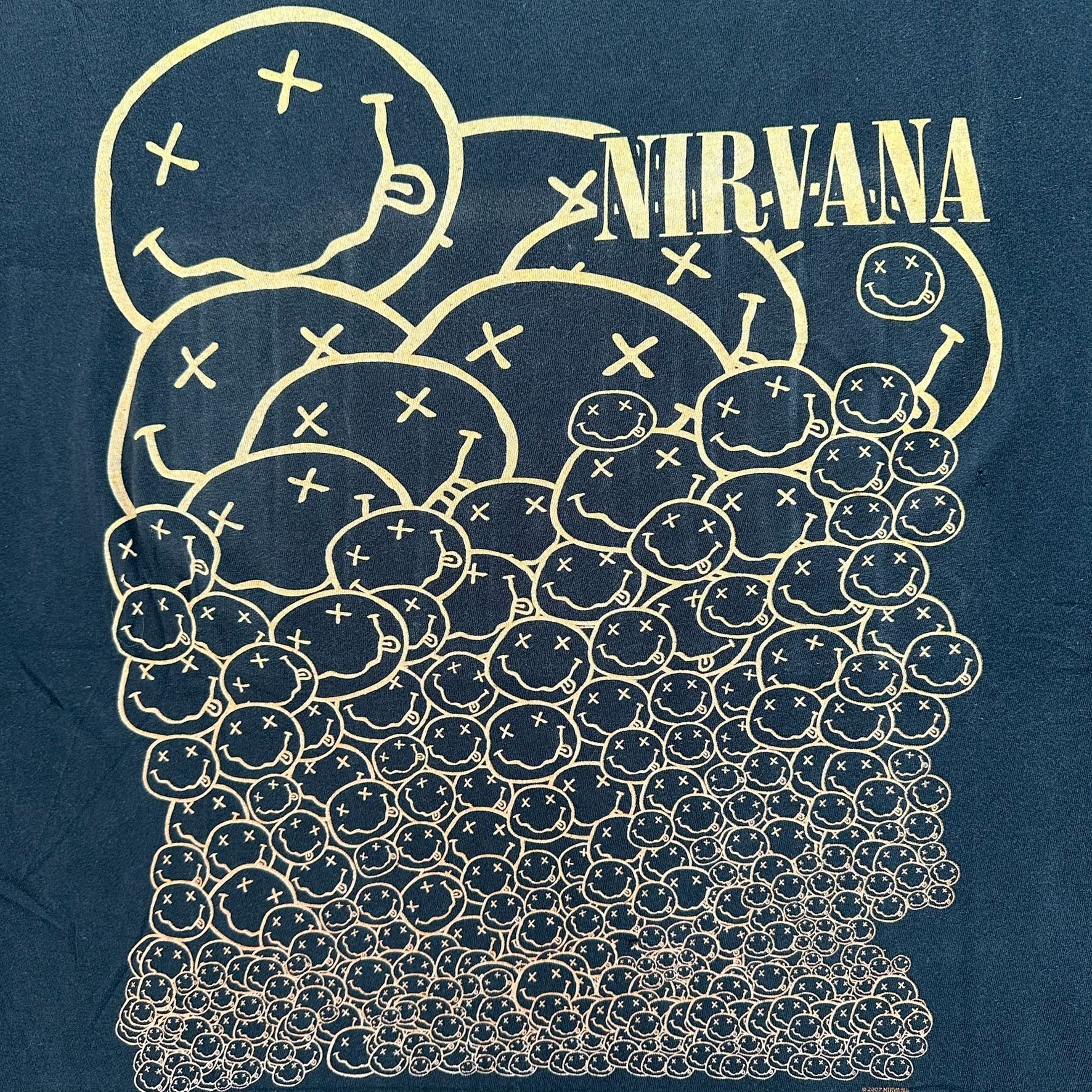 Nirvana Vintage Nirvana Smiley Face T-Shirt AOP Punk Grunge Band Tee Size US XL / EU 56 / 4 - 2 Thumbnail