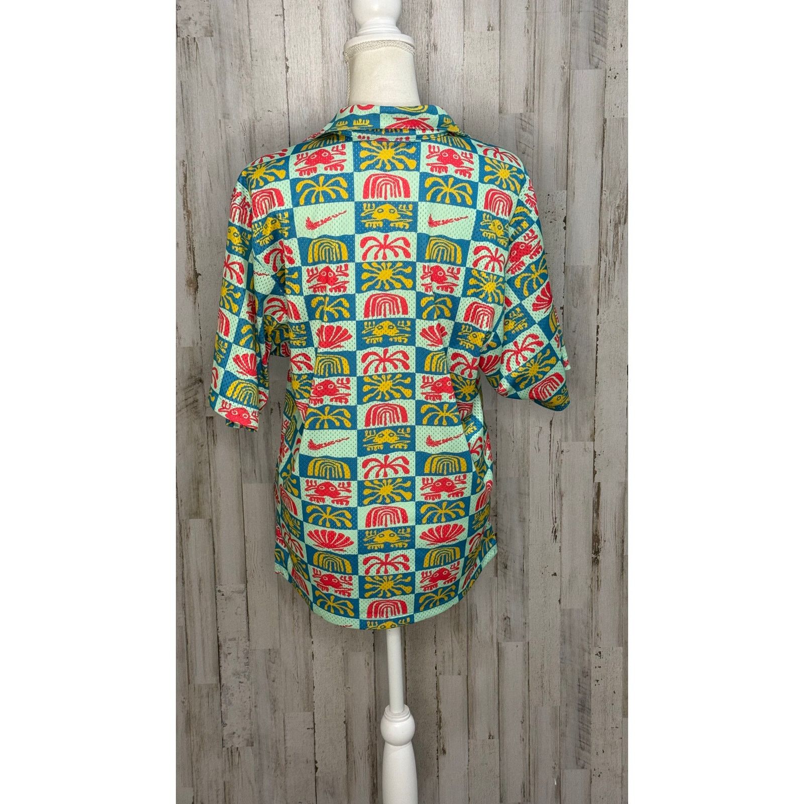 Nike Nike Mesh Button-Up Hawaiian Resort Camp Shirt Men's Small Size US S / EU 44-46 / 1 - 8 Thumbnail