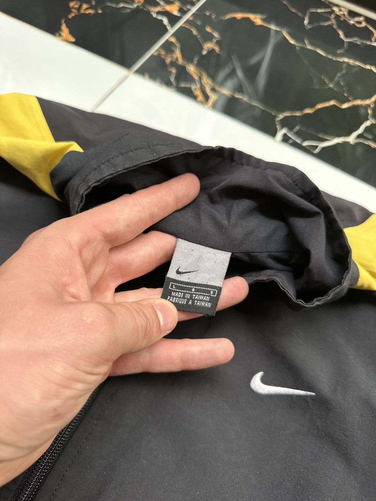 Nike × Vintage NIKE VINTAGE BIG LOGO STREETWEAR LIGHT JACKET Size US L / EU 52-54 / 3 - 5 Thumbnail