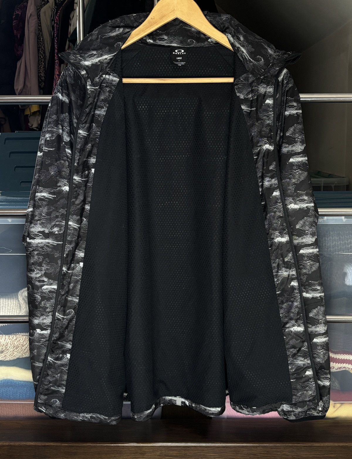 Oakley Oakley wave brushstroke print insulated outdoor jacket camo Size US L / EU 52-54 / 3 - 5 Thumbnail