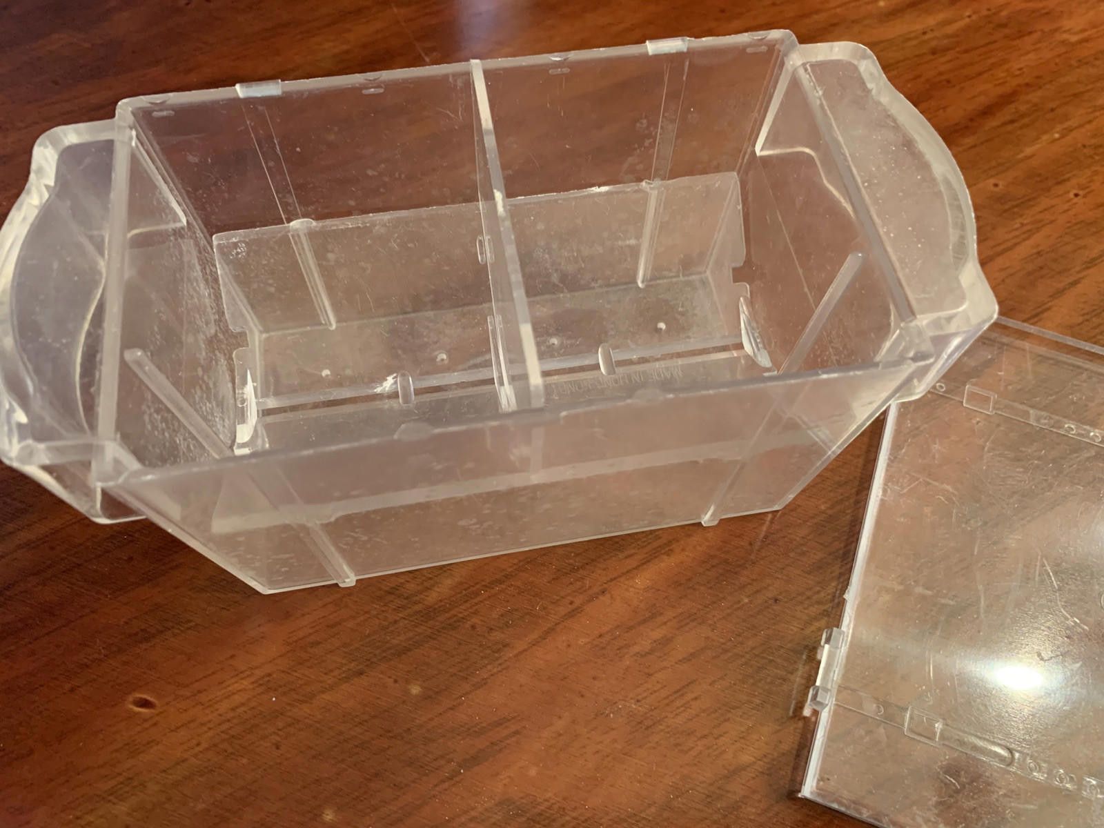 Hart Schaffner Marx Floating Hartz Aquarium Breeding Tank for Live Bearing Fish Size ONE SIZE - 1 Thumbnail
