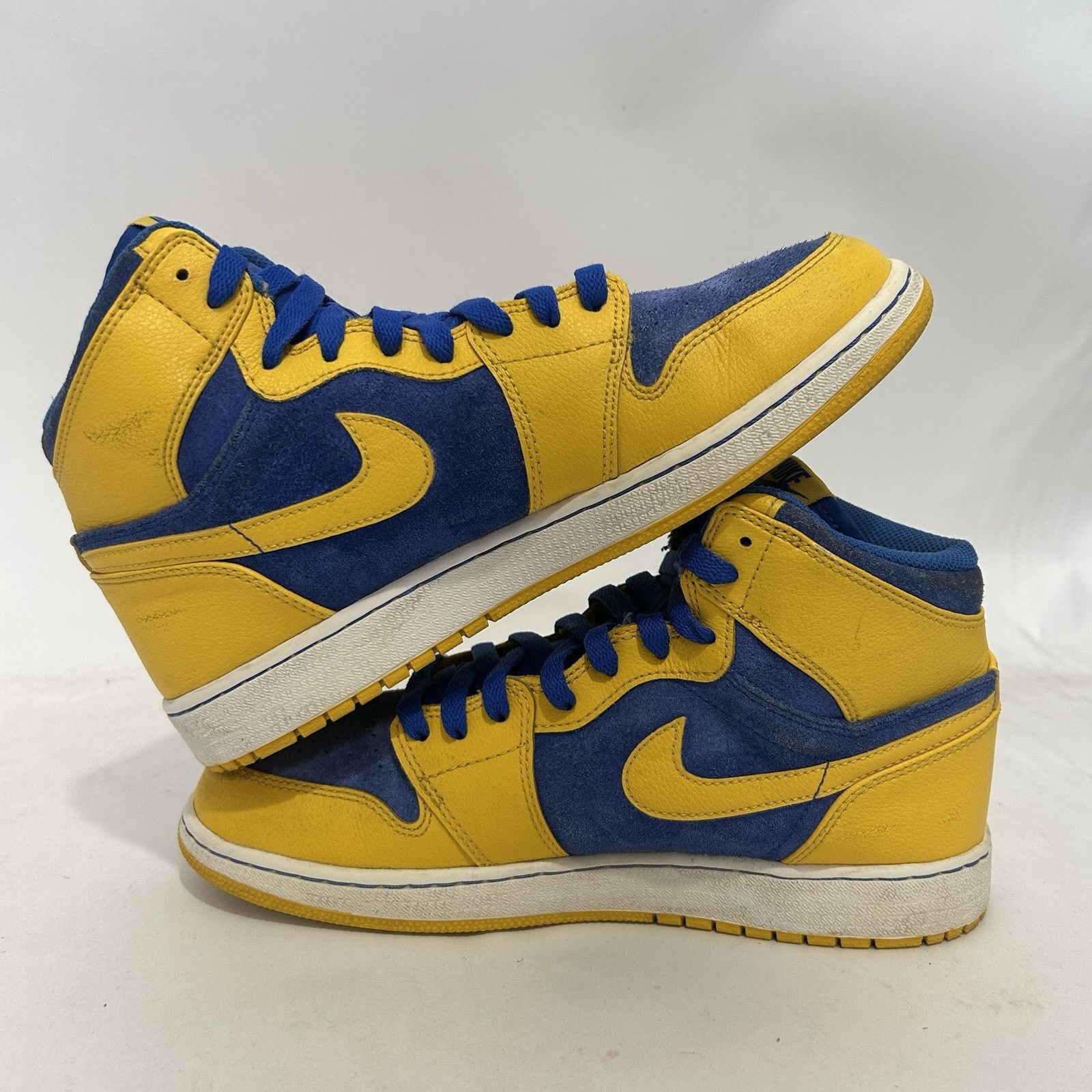 Nike Nike Air Jordan Retro 1 High OG GS “Yellow Laney Blue” 2013 Size US 8.5 / IT 38.5 - 3 Thumbnail