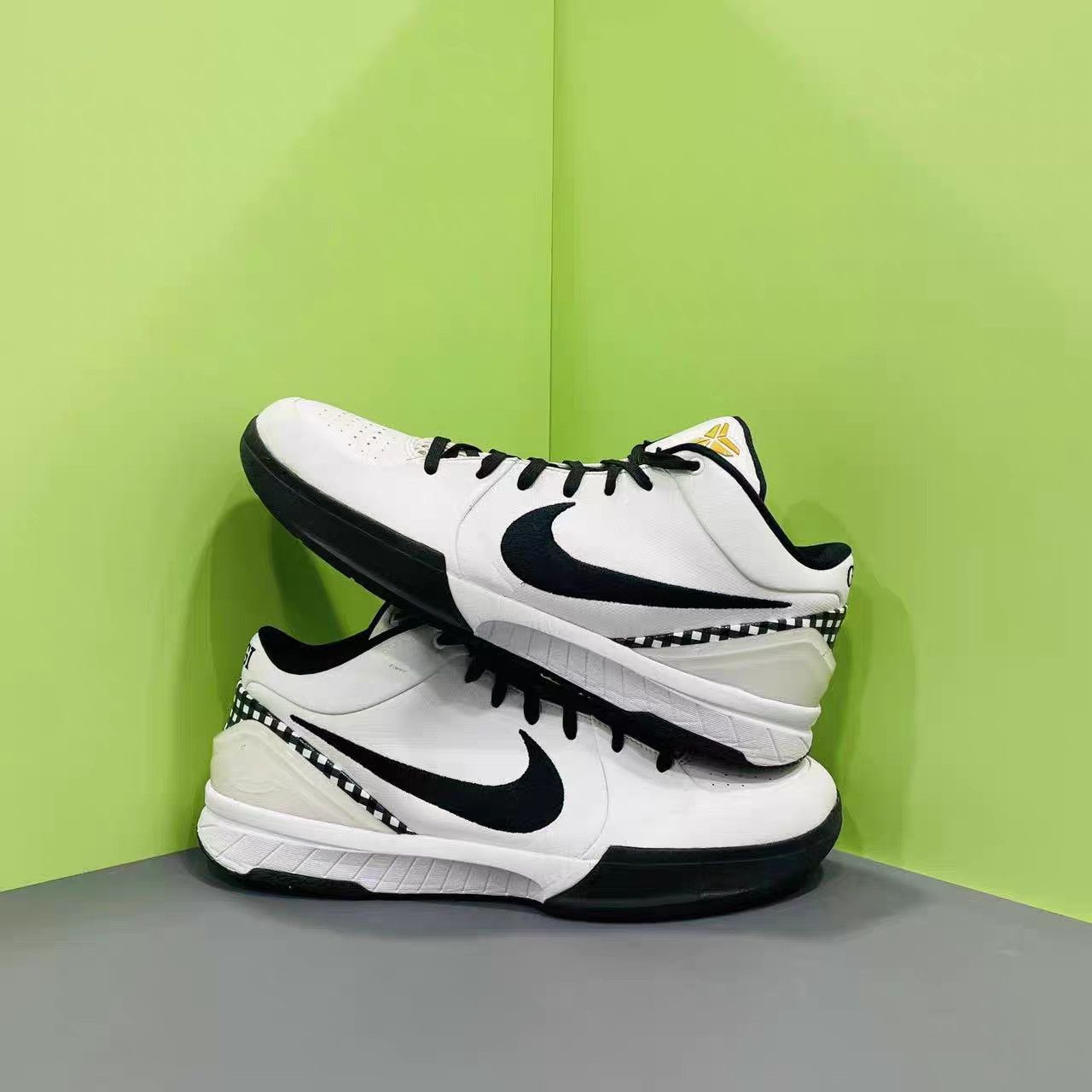 Nike Nike Kobe 4 Protro "Mambacita" Basketball Shoes K15 Size US 12.5 / EU 45-46 - 3 Thumbnail