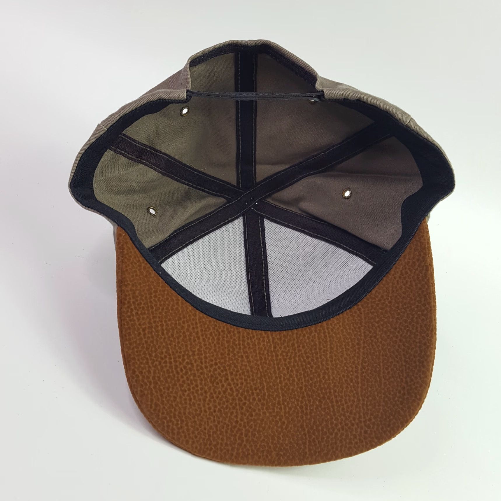 Vintage VINTAGE Legend Trucker Hat Mens Adjustable Brown Suede Brim Farm Cow 80s 90s USA USA Farm Size ONE SIZE - 7 Thumbnail