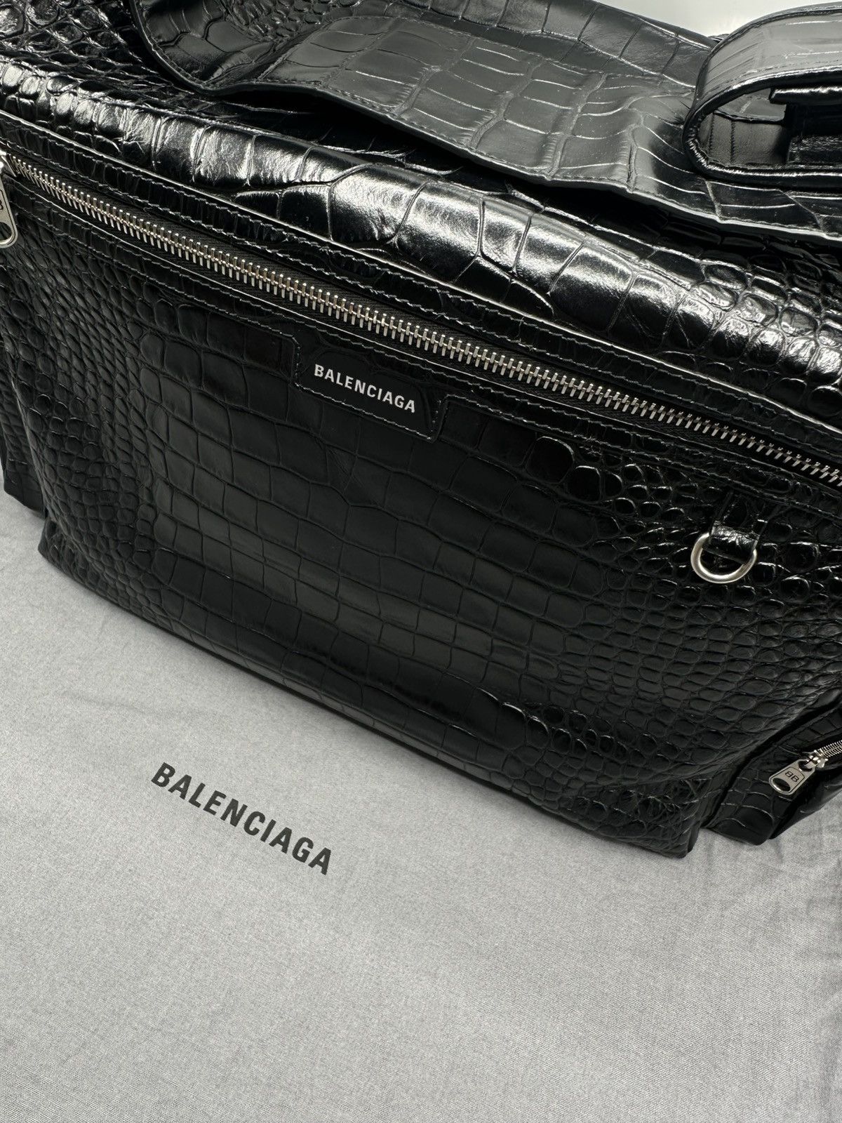 Balenciaga Balenciaga Black Croc Embossed Big Superbusy Sling Bag Size ONE SIZE - 4 Thumbnail