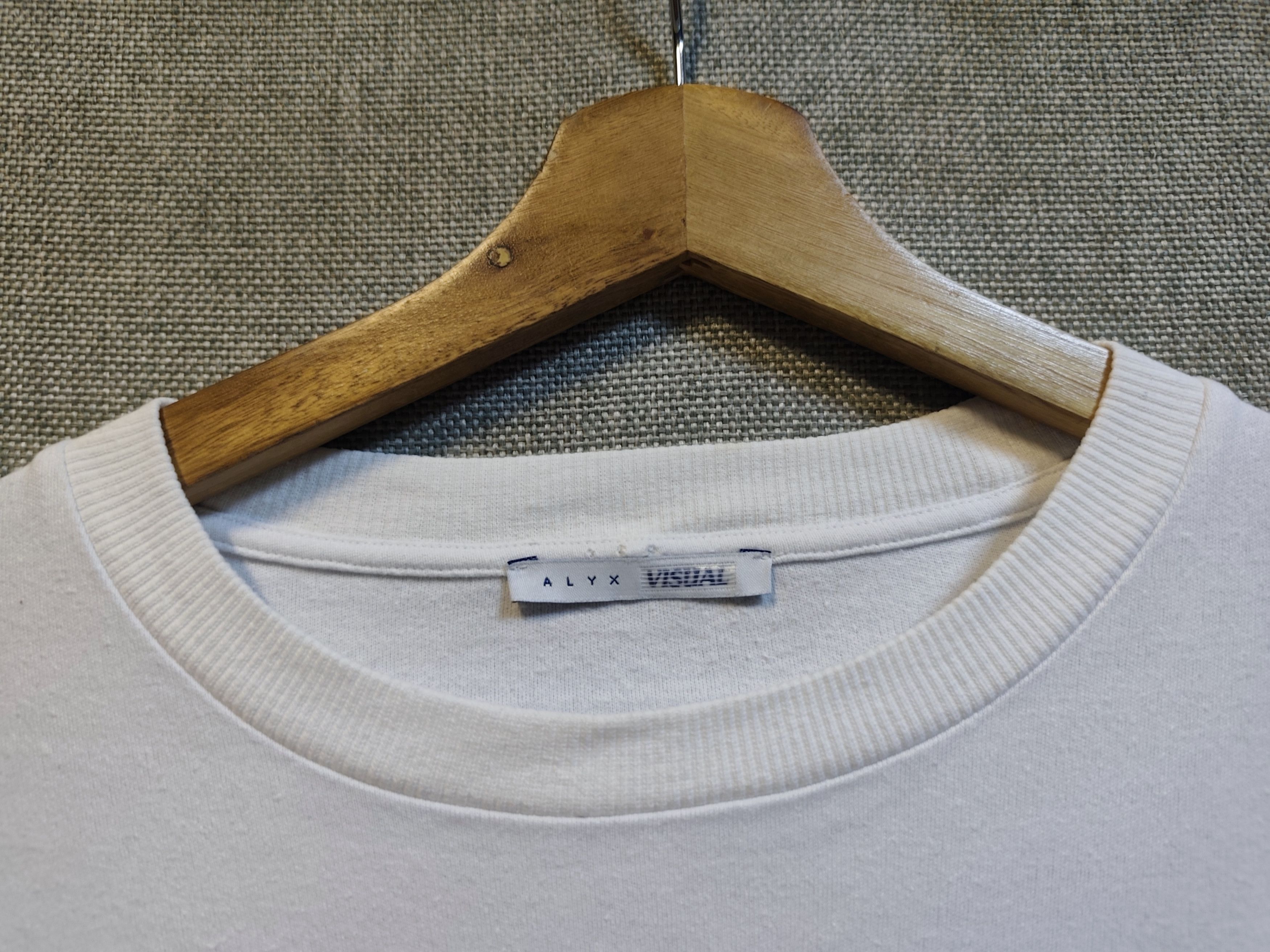 1017 ALYX 9SM 1017 ALYX 9SM Alyx Visual "One Race Human" Graphic T-Shirt Size US XL / EU 56 / 4 - 4 Thumbnail